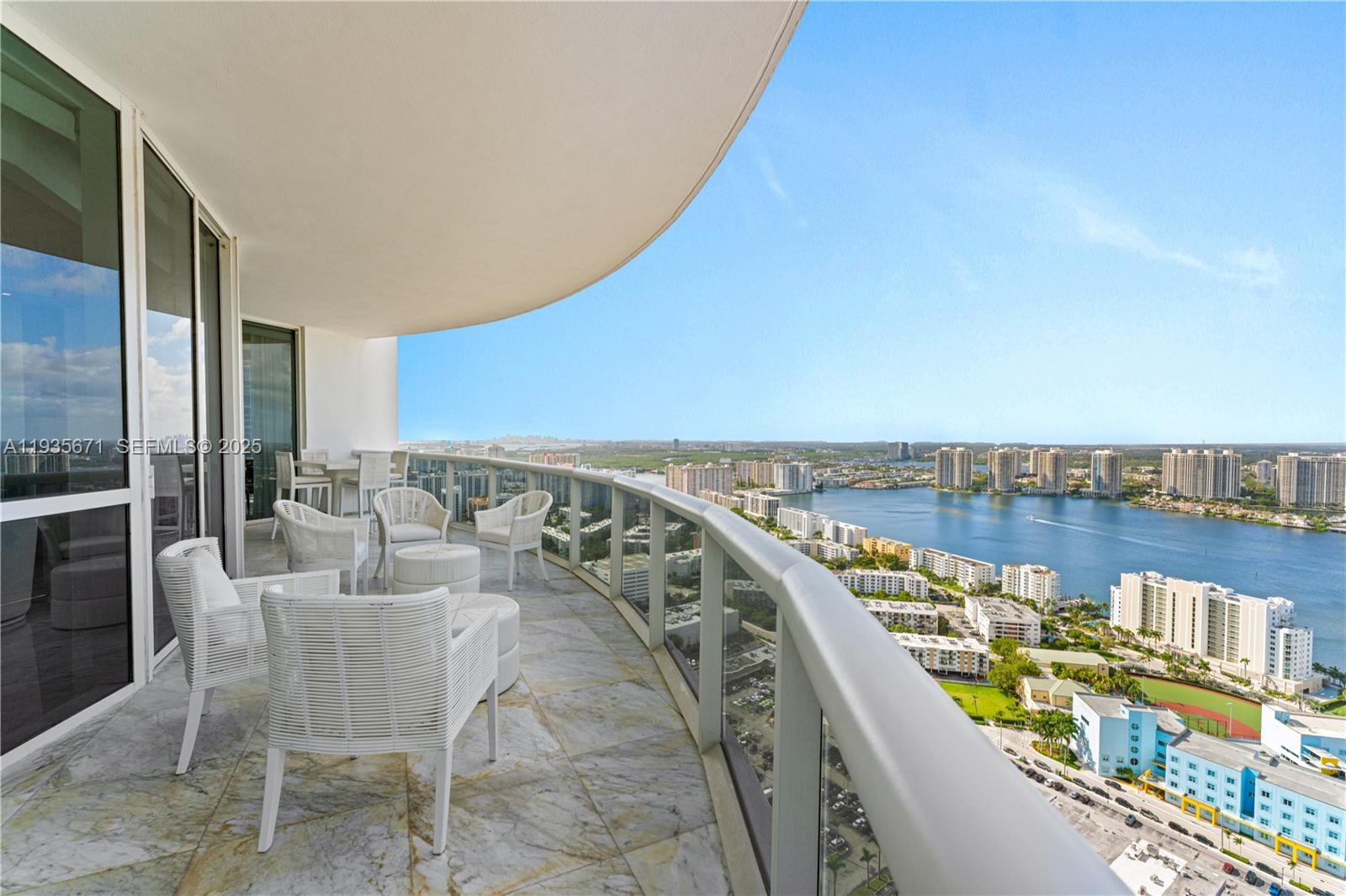 18201 Collins Ave # 5001