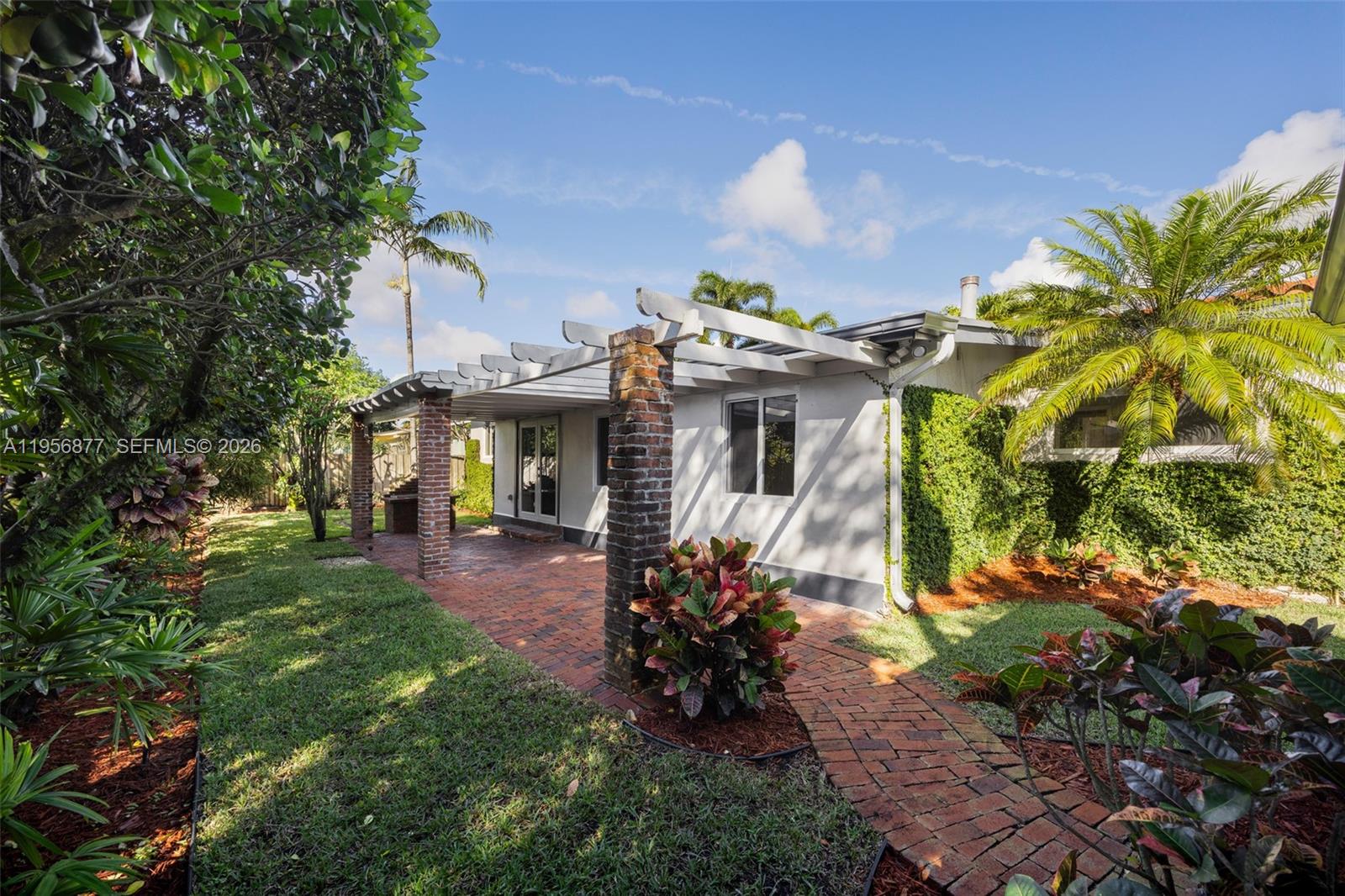 5730 SW 56th Ter