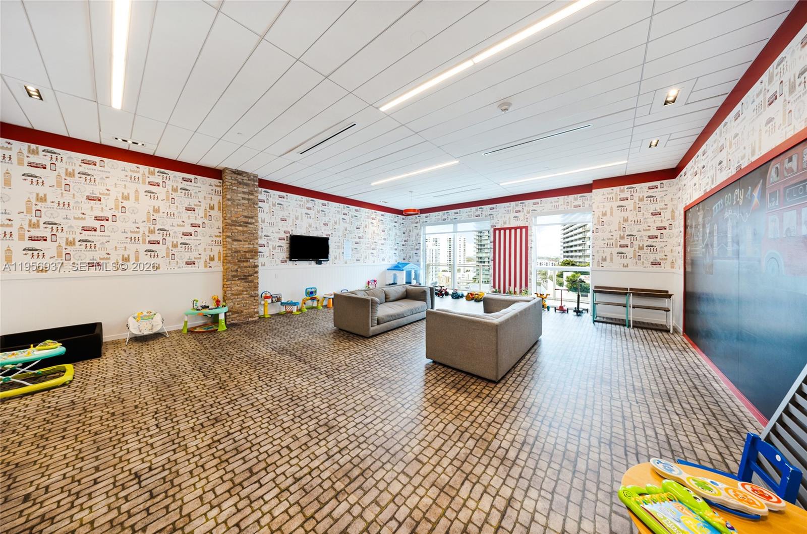 1080 Brickell Ave # 2708