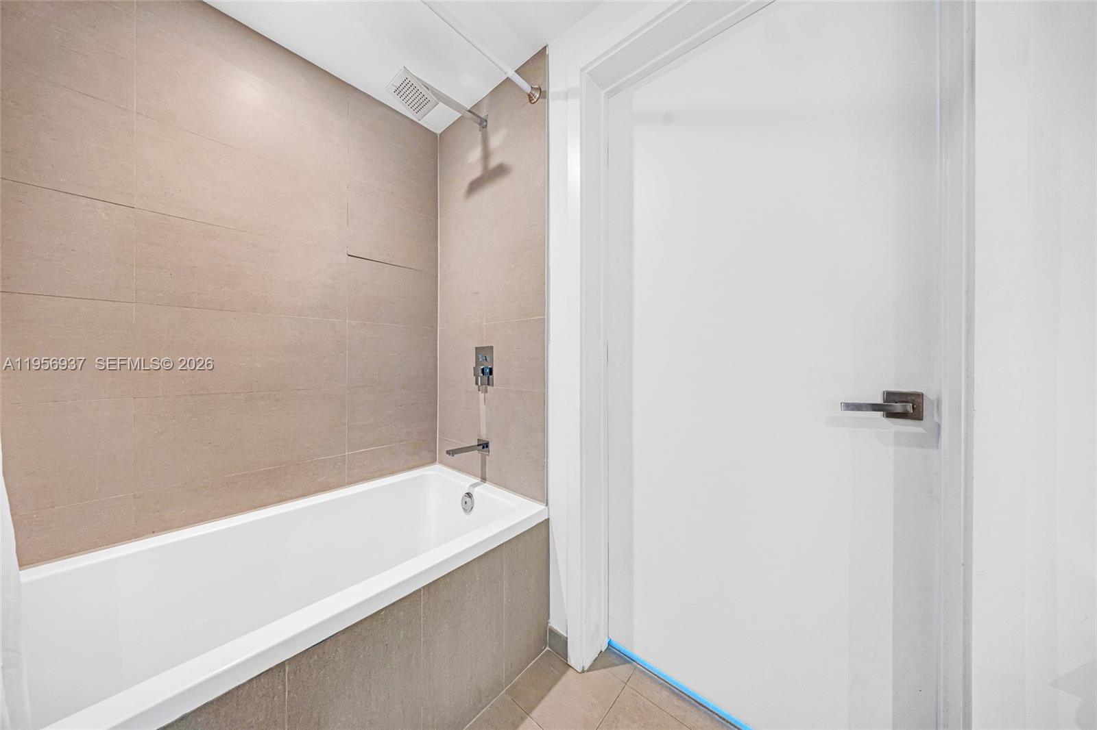 1080 Brickell Ave # 2708