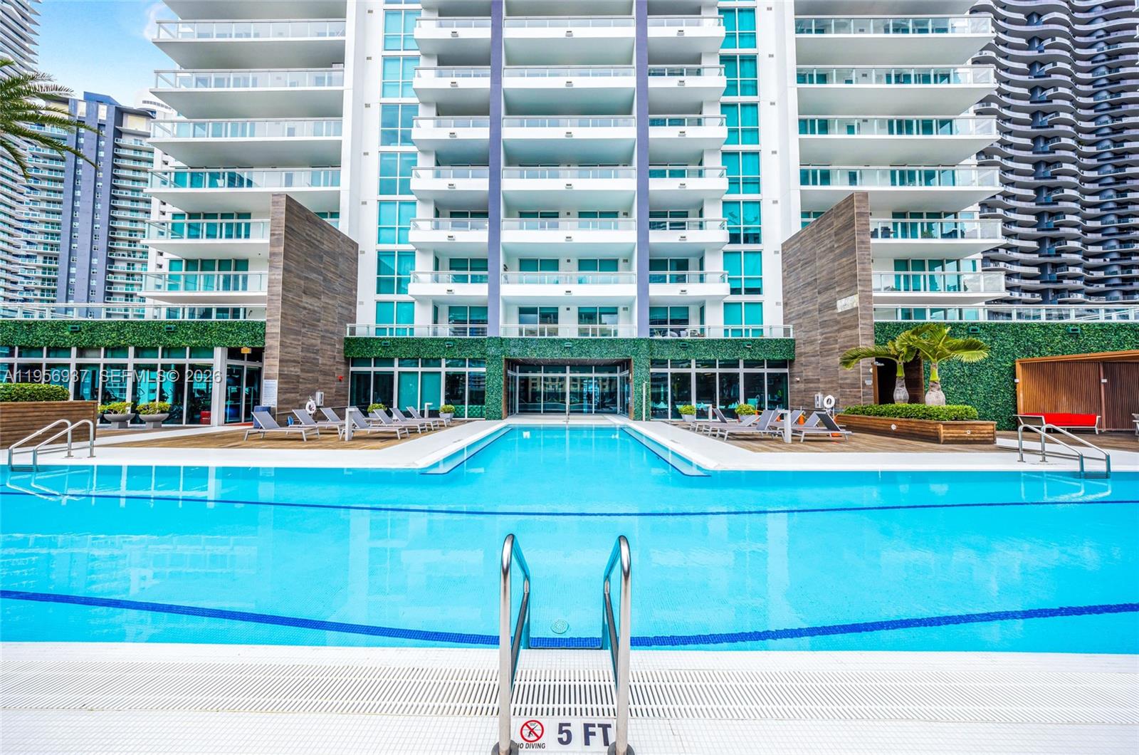 1080 Brickell Ave # 2708