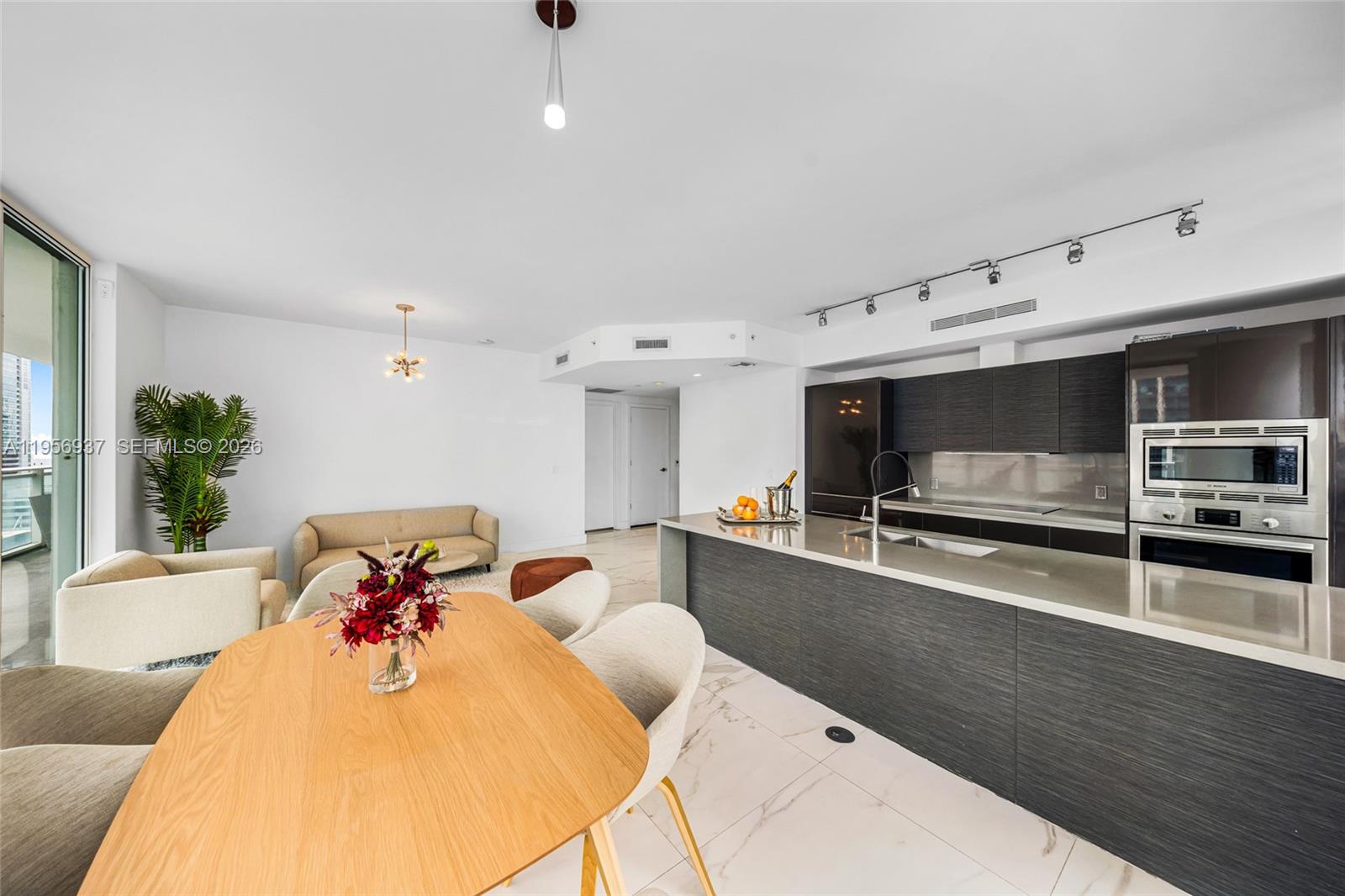 1080 Brickell Ave # 2708