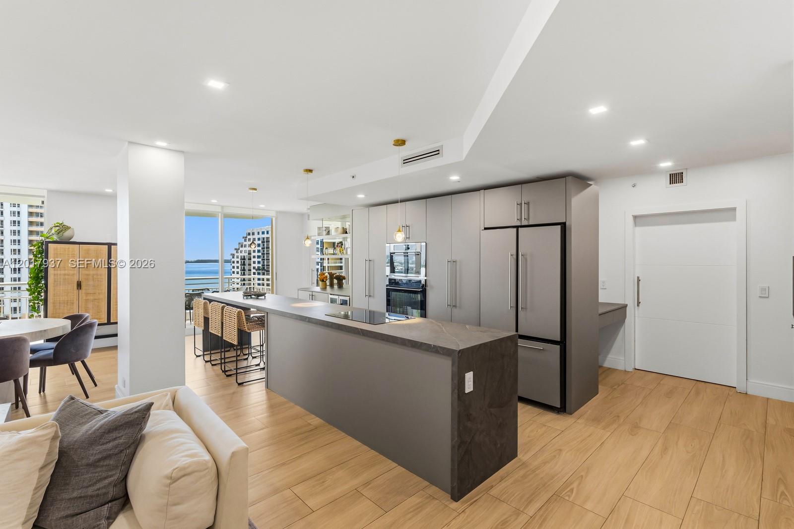 888 Brickell Key Dr # 1207