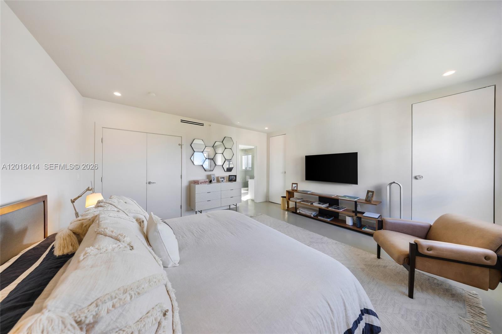 50 Ocean Lane Dr Unit: PH603