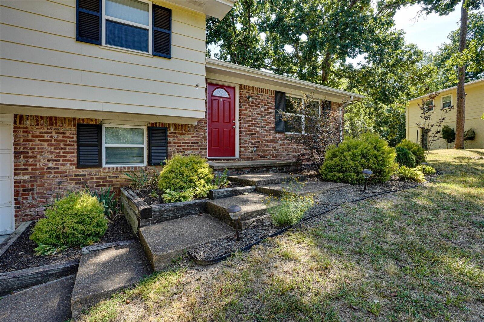 4026 E Freedom Circle