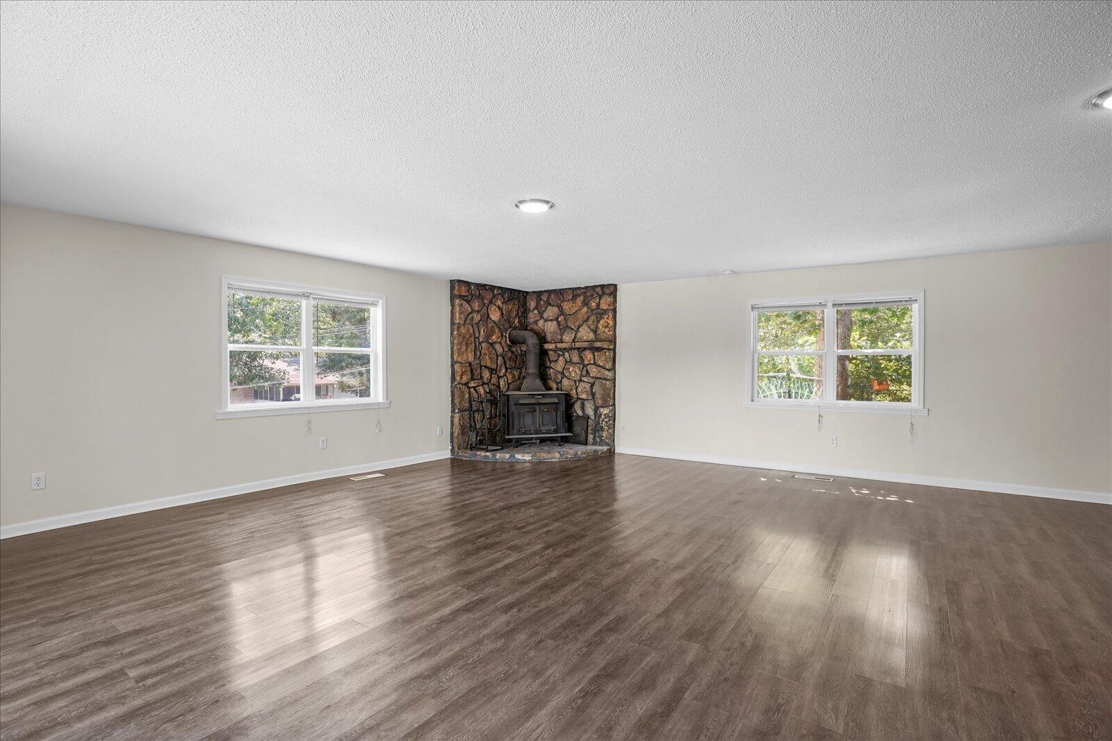 4026 E Freedom Circle