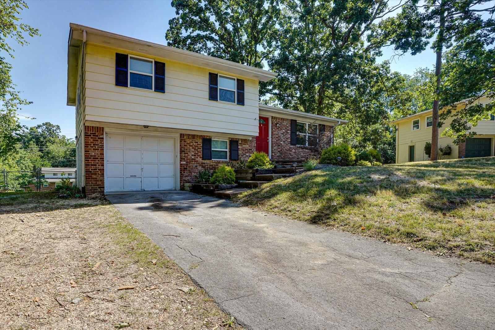 4026 E Freedom Circle