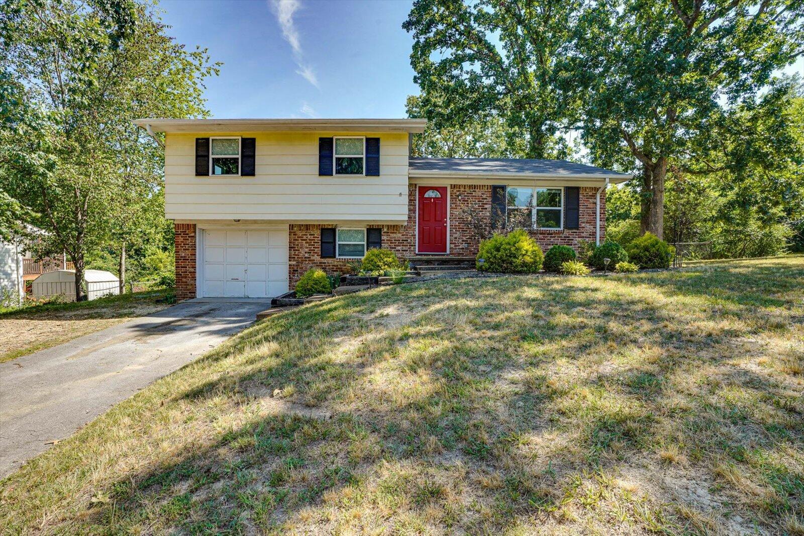 4026 E Freedom Circle