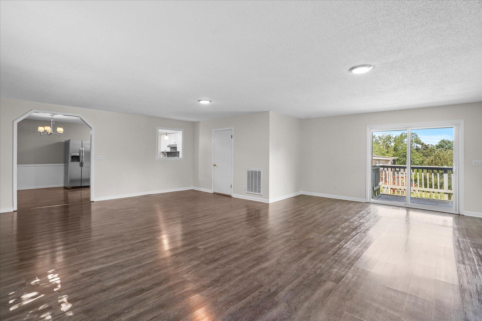 4026 E Freedom Circle