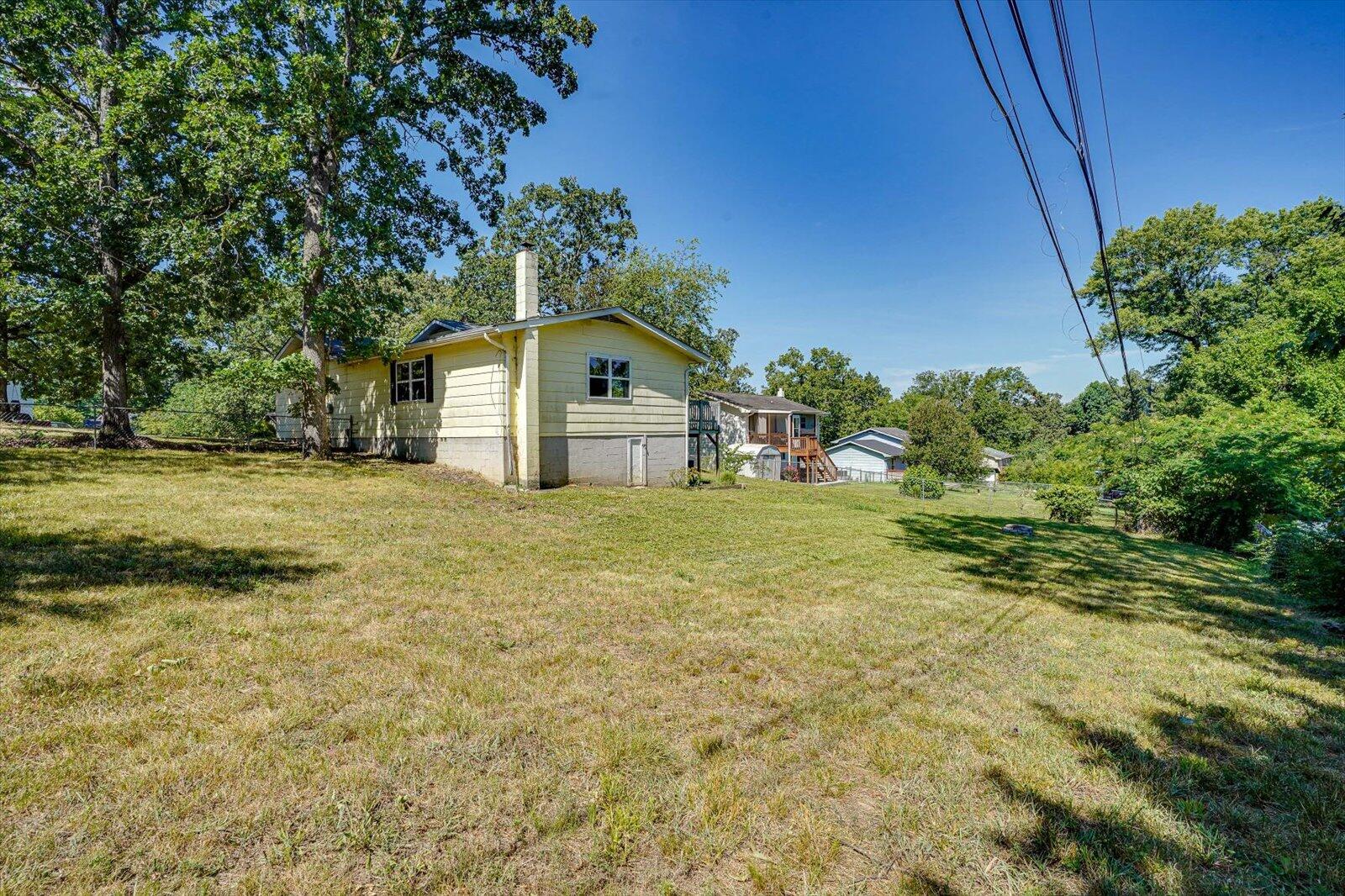 4026 E Freedom Circle