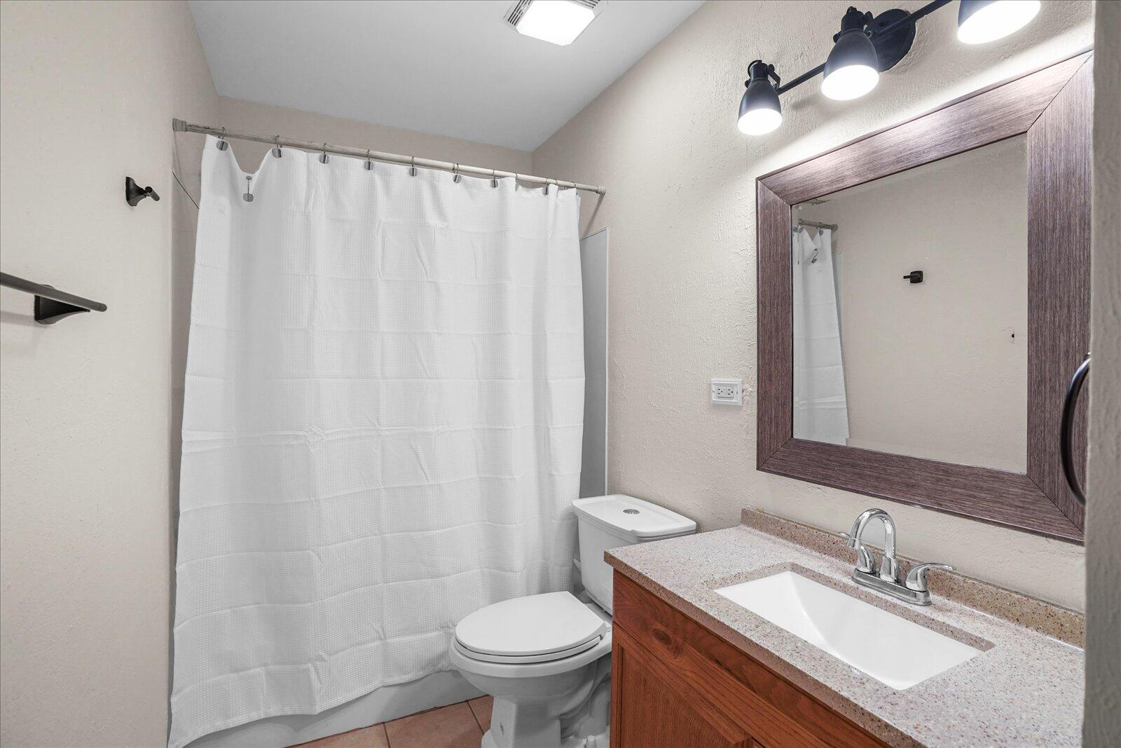 4026 E Freedom Circle