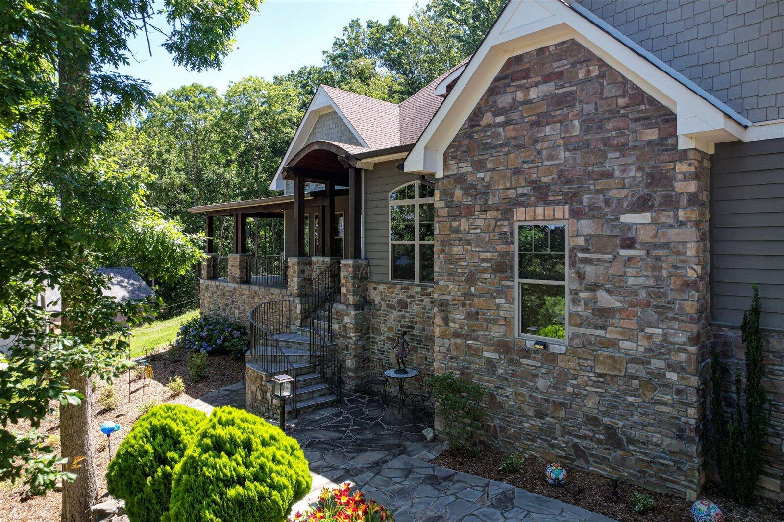 9612 Caseview Drive