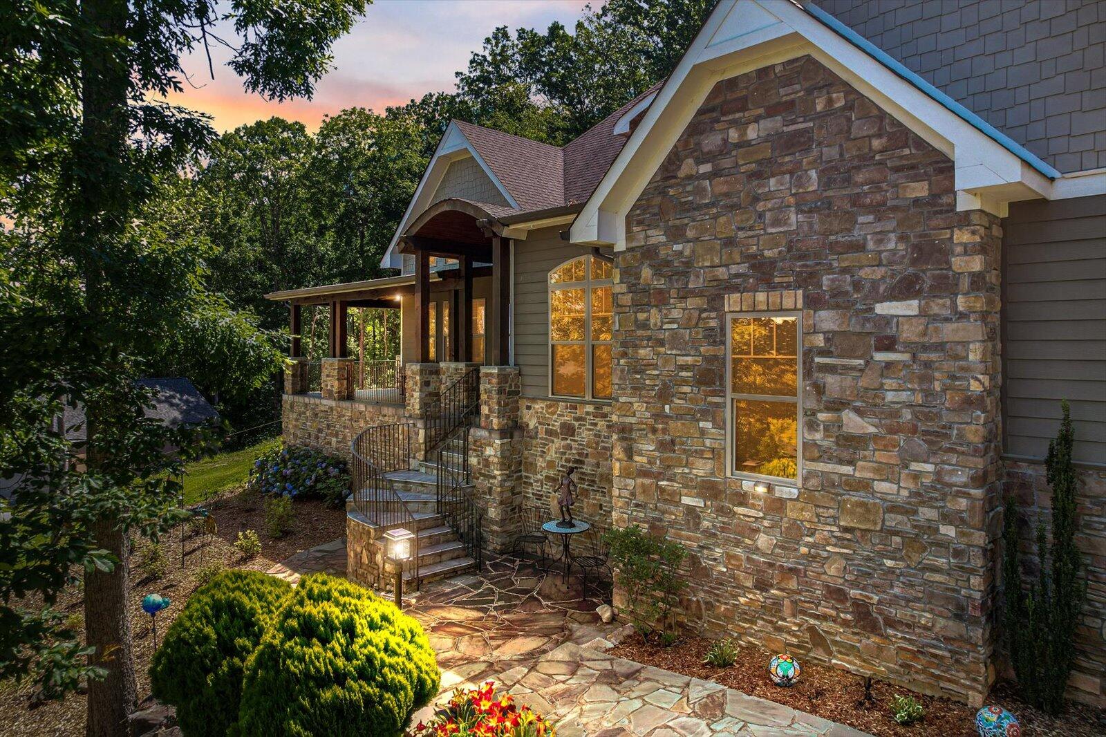 9612 Caseview Drive