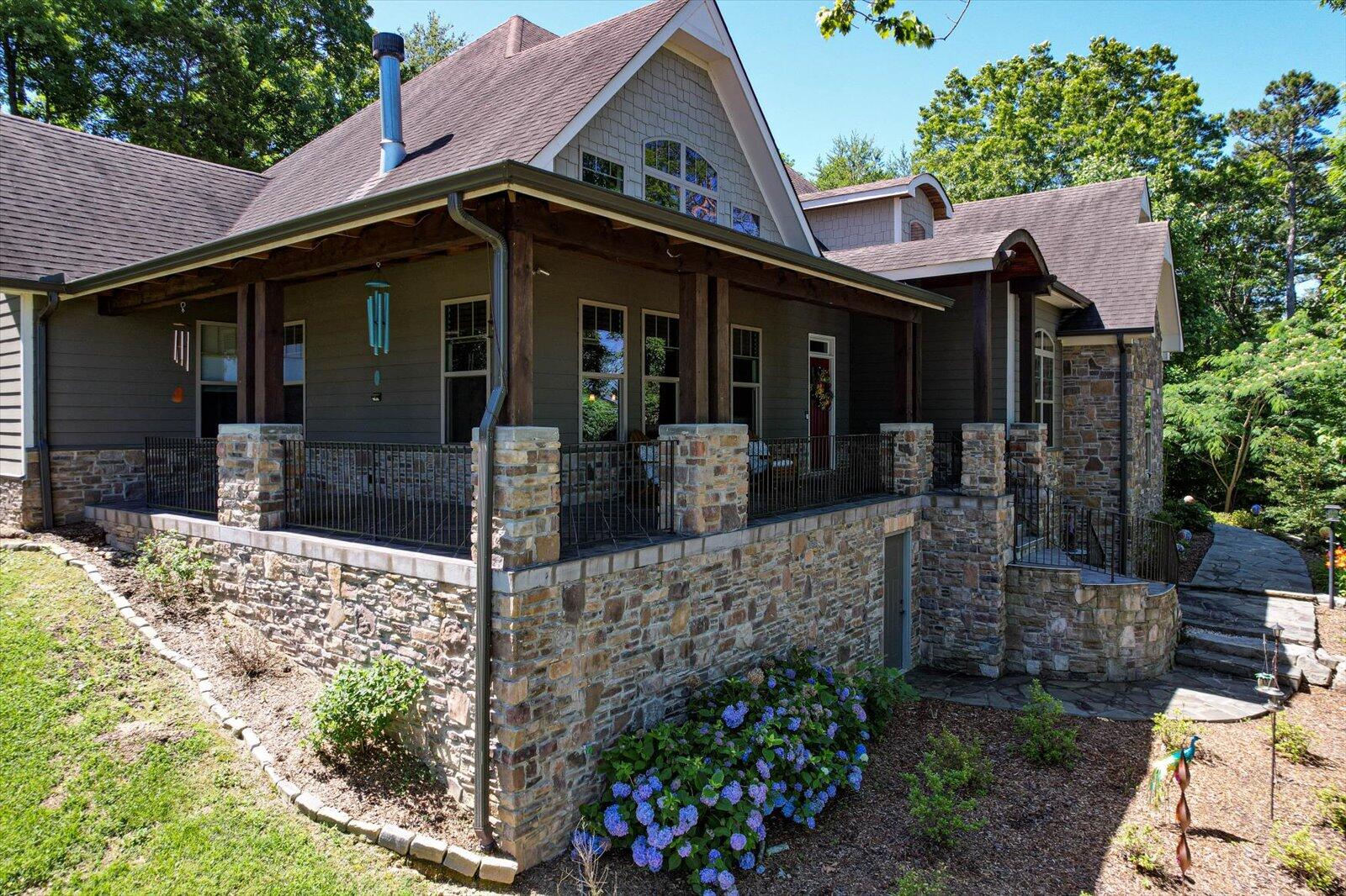 9612 Caseview Drive