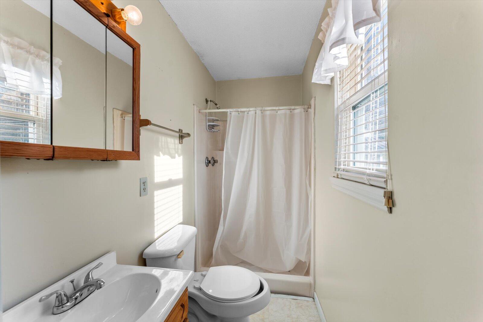 204 Mountain View Circle