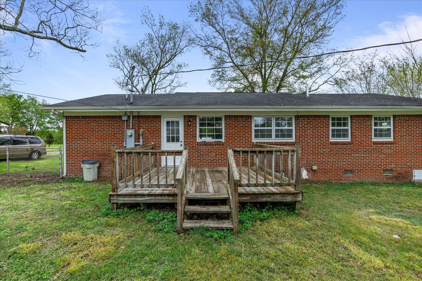 890 Shellmound Road