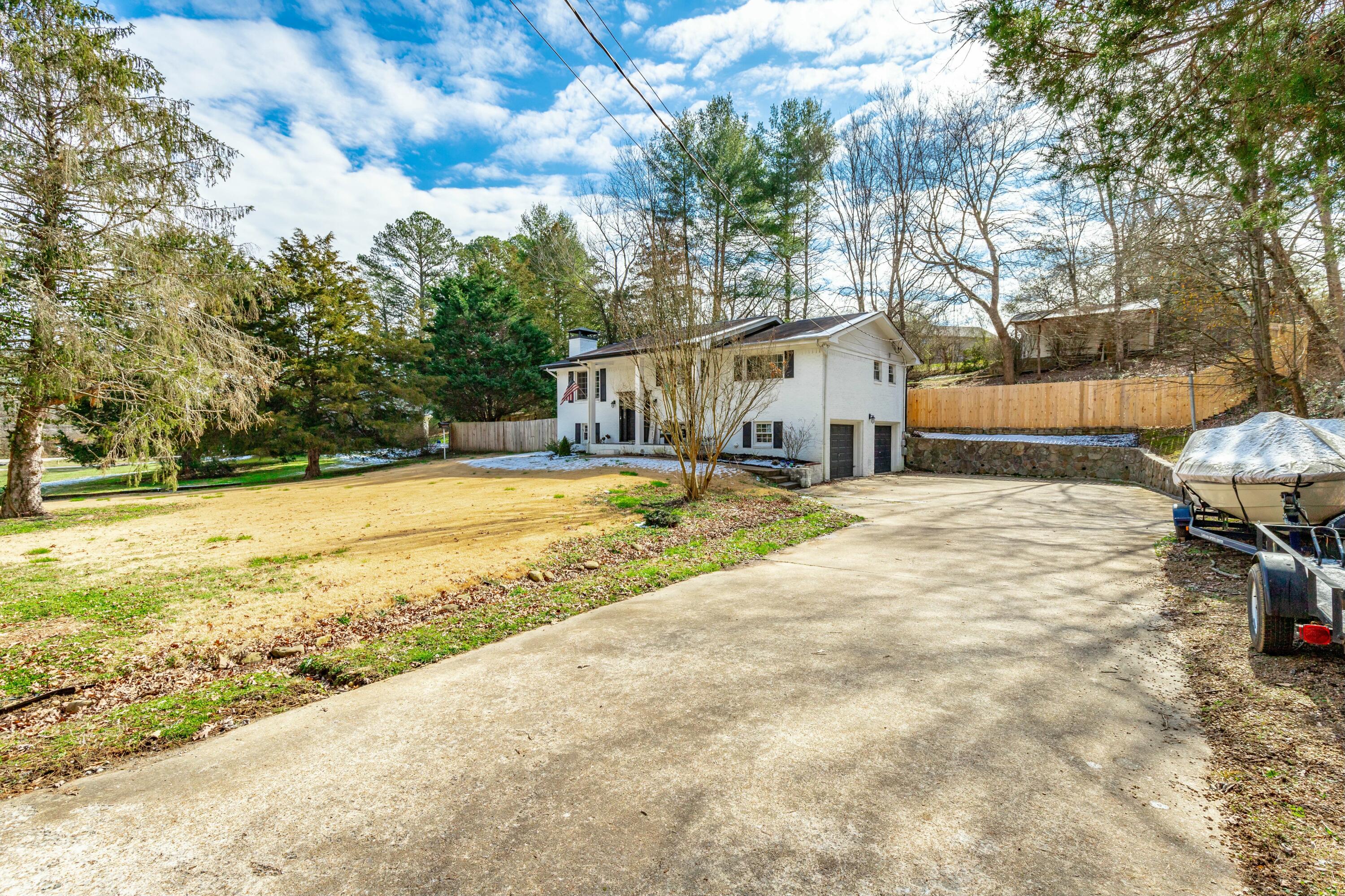 7710 Moses Road