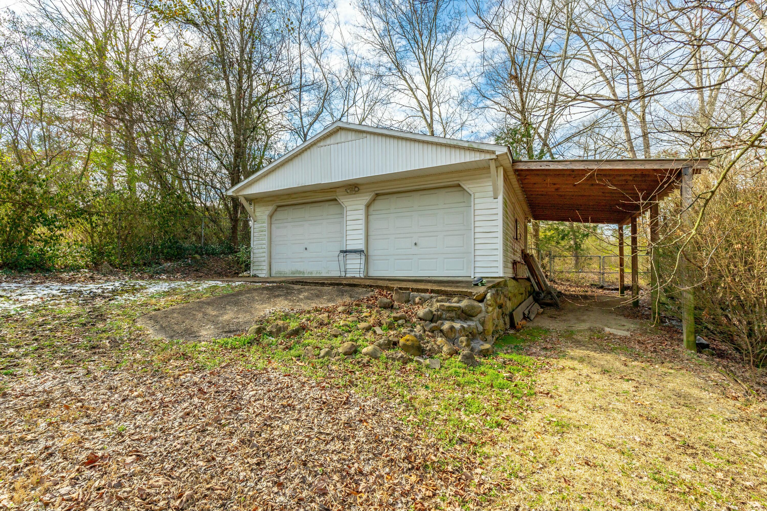 7710 Moses Road