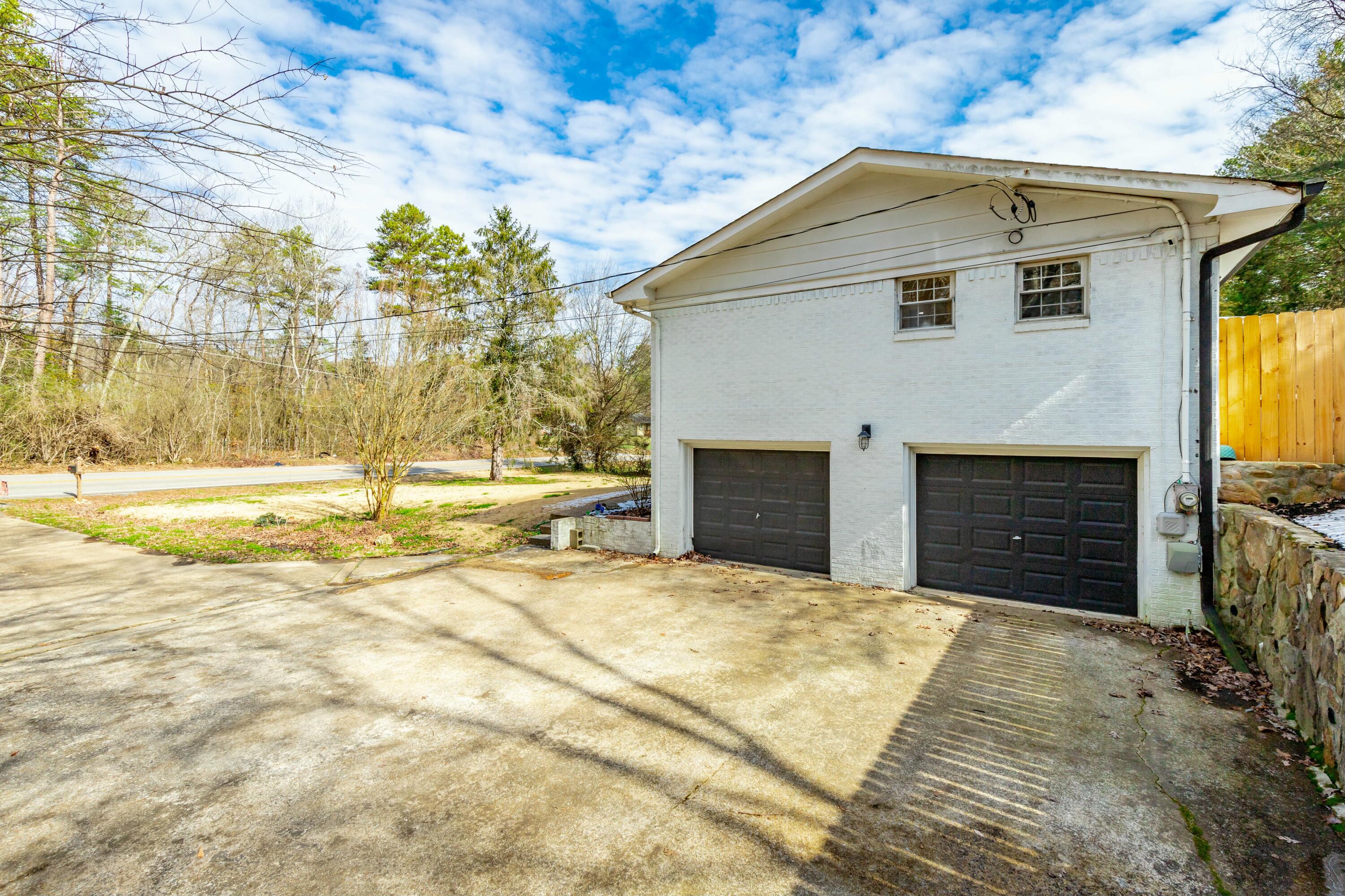 7710 Moses Road