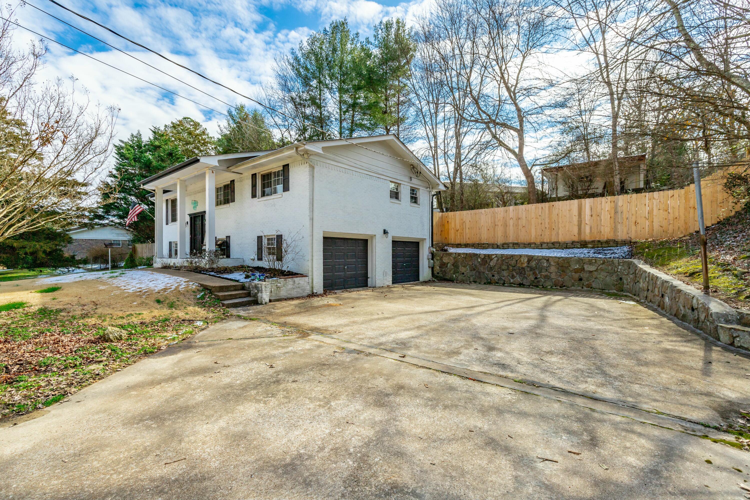 7710 Moses Road