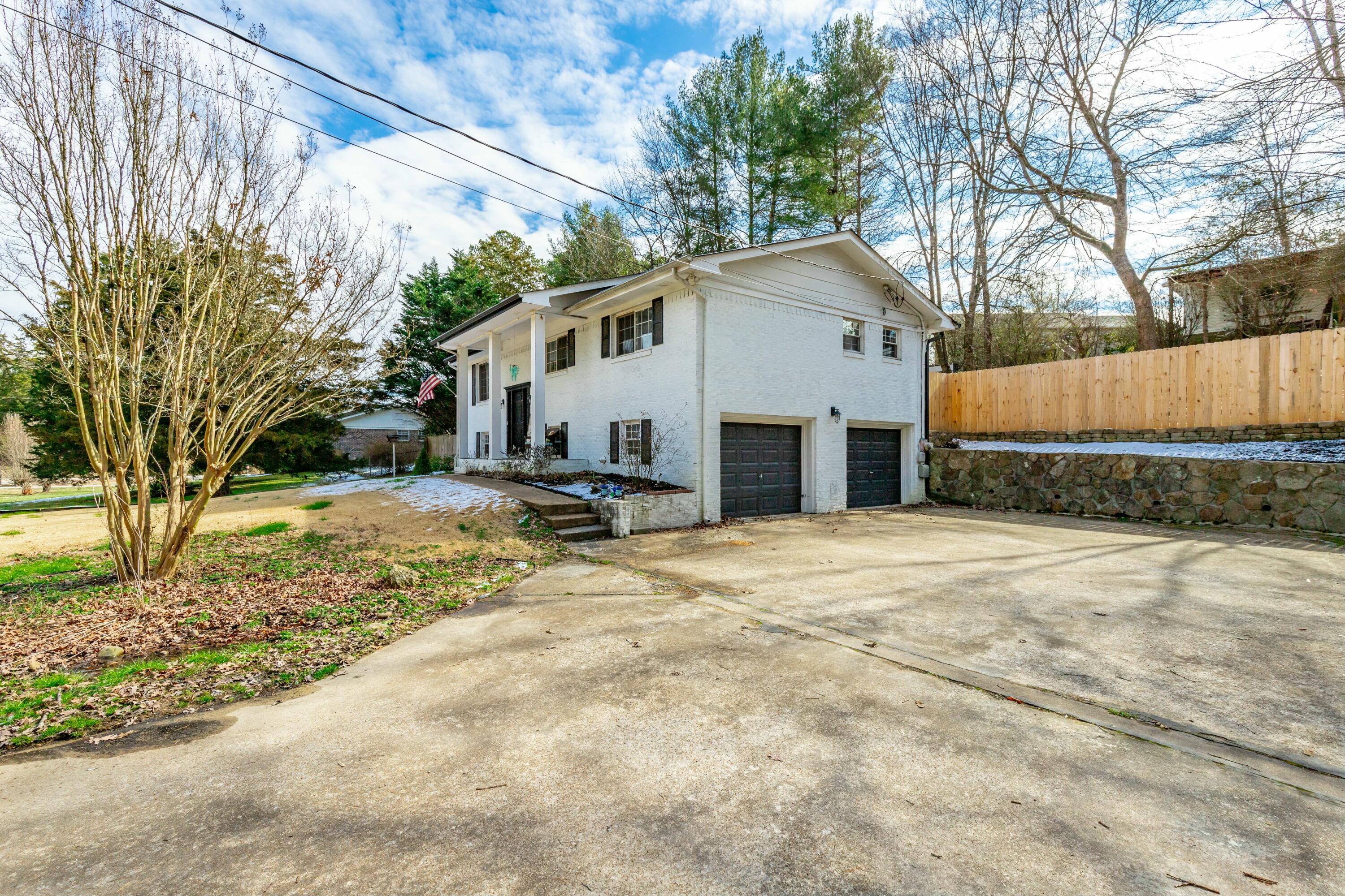 7710 Moses Road