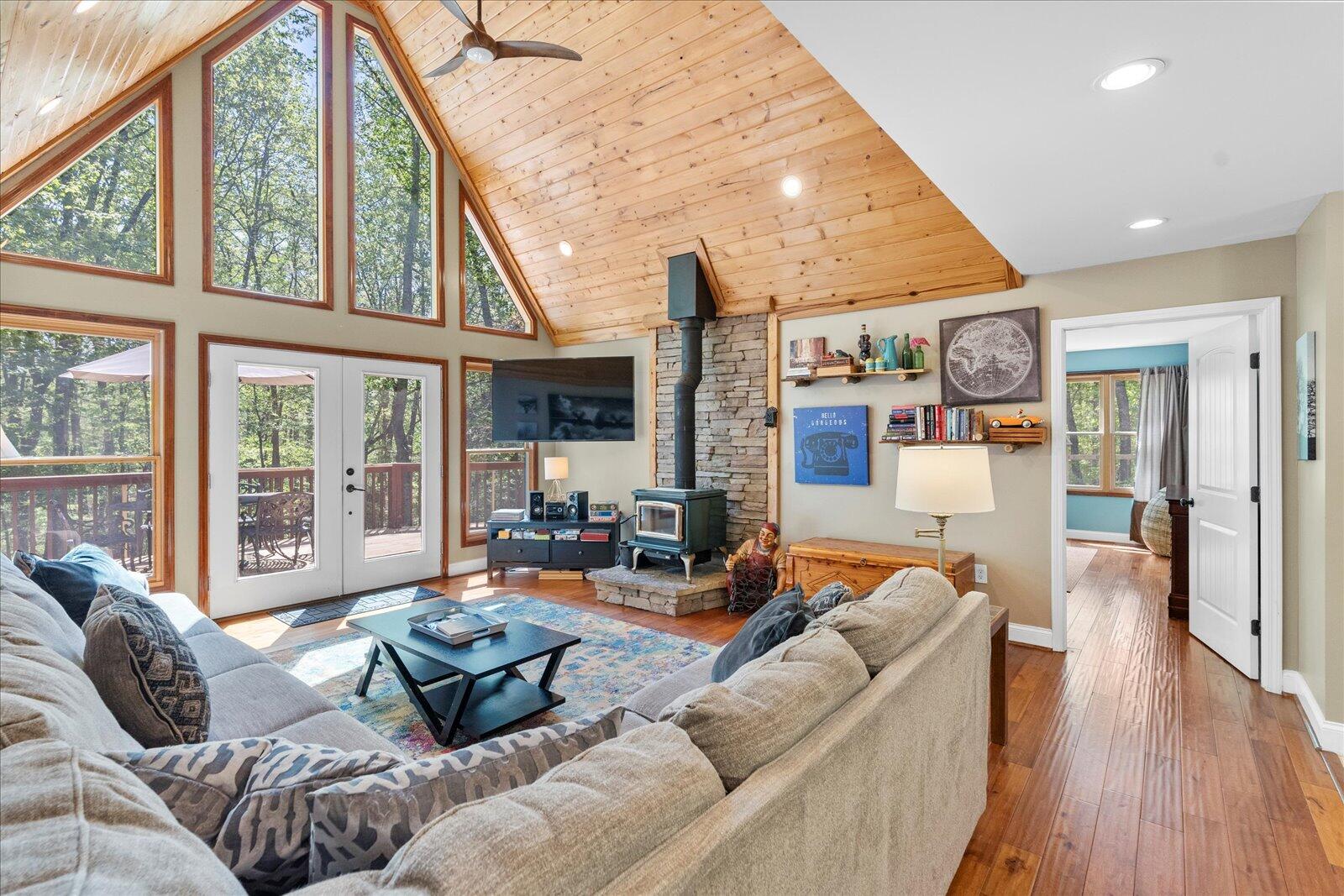 557 Green Forest Road