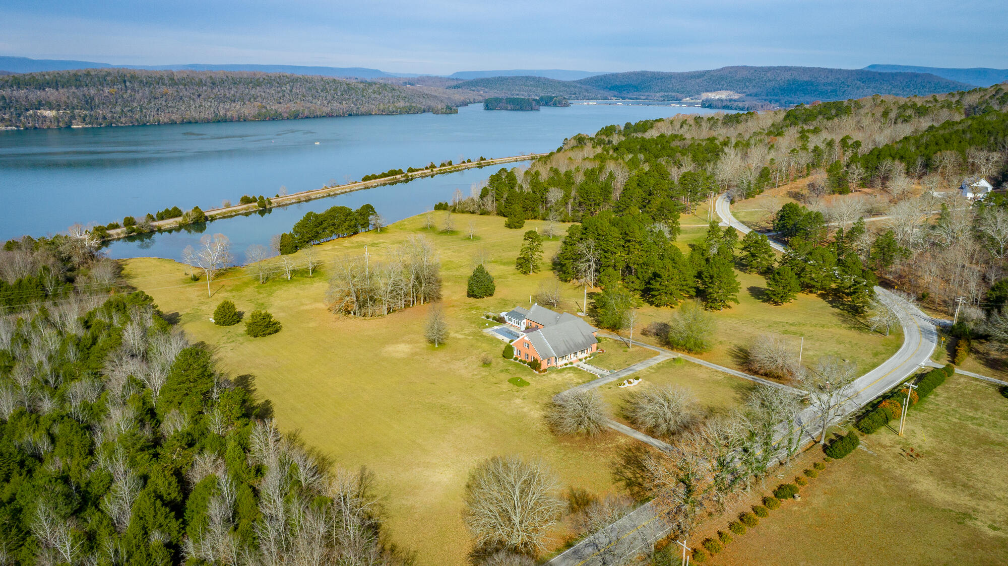 8121 Highway 156