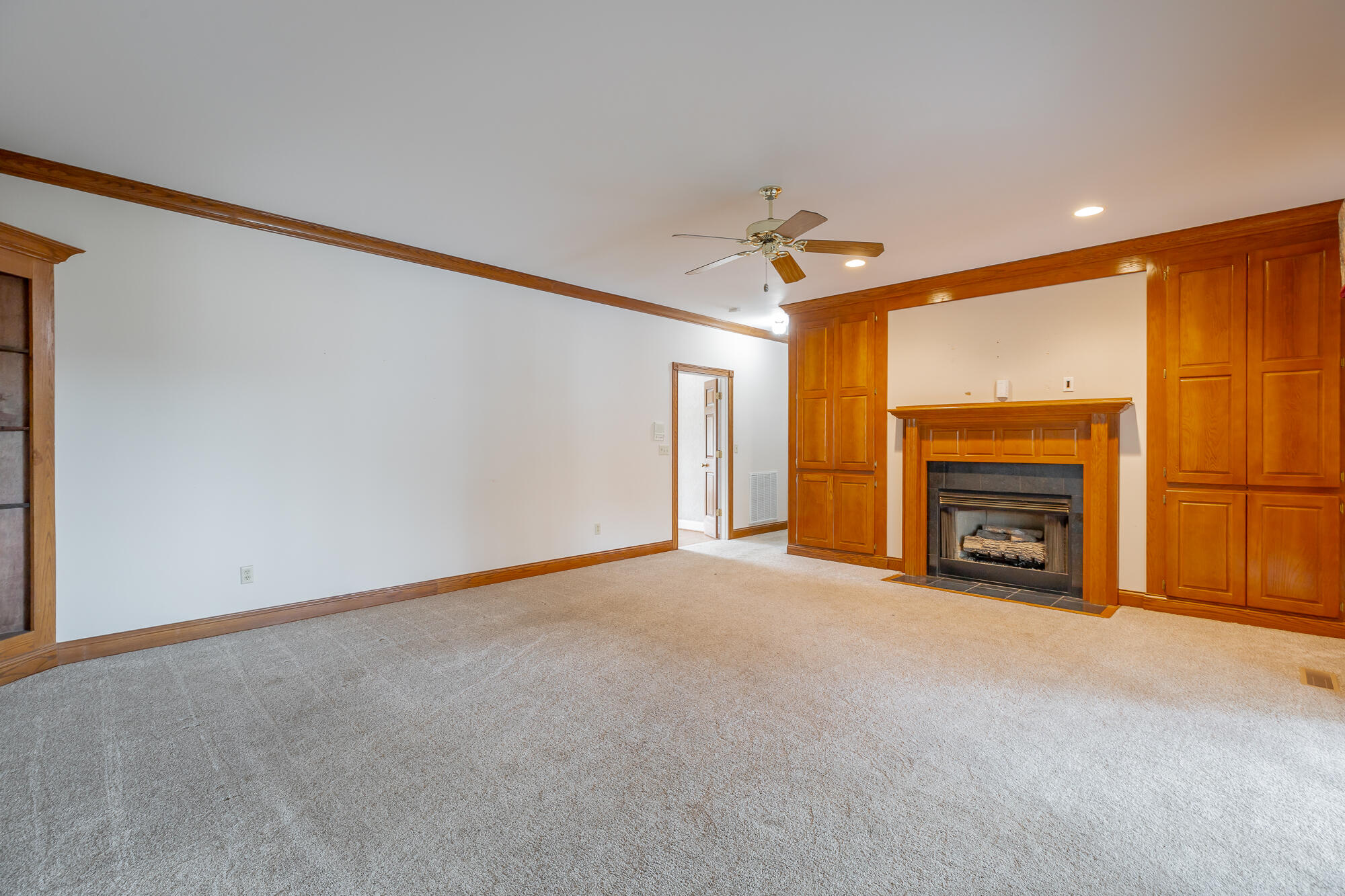 8121 Highway 156