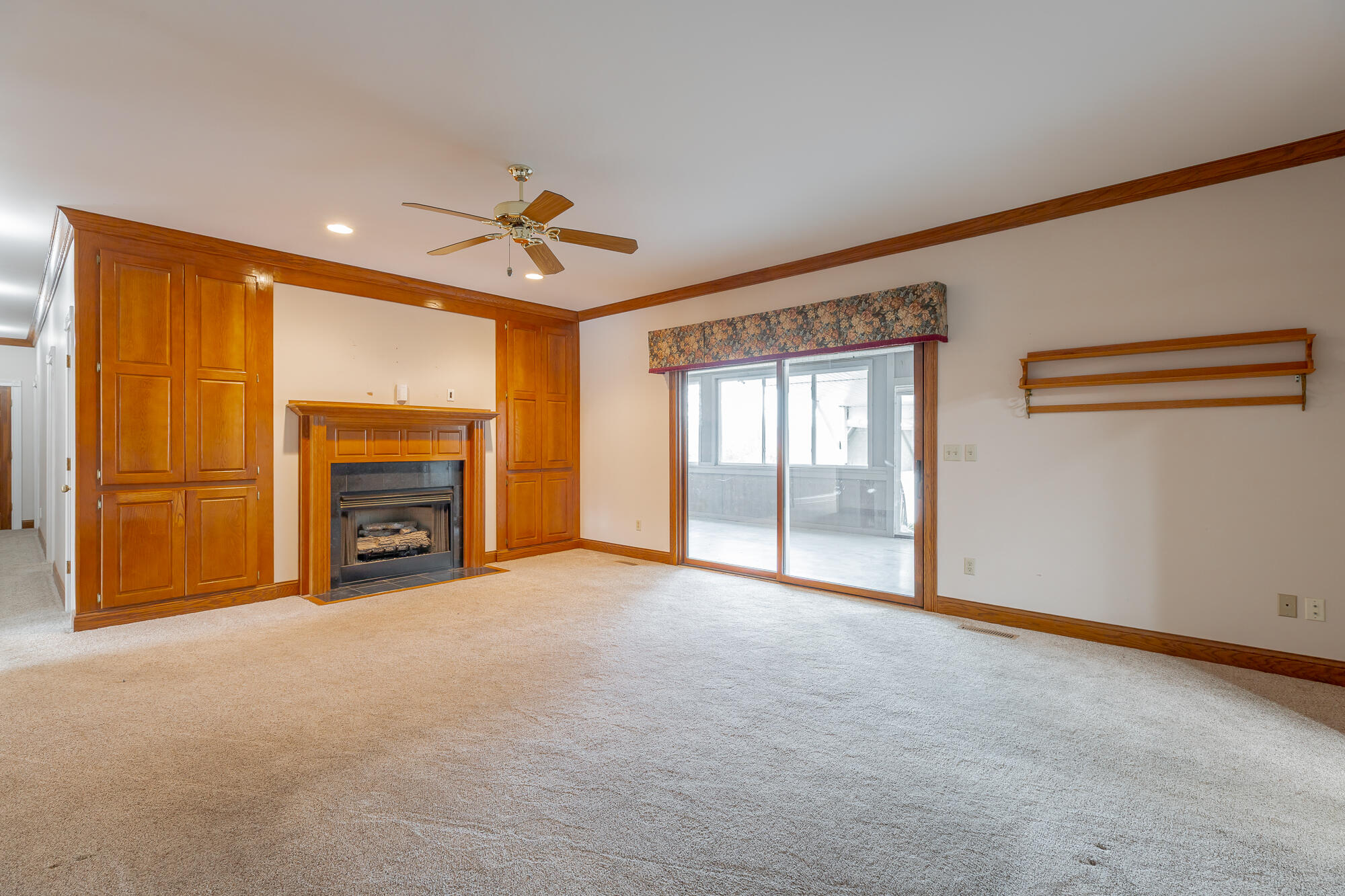 8121 Highway 156
