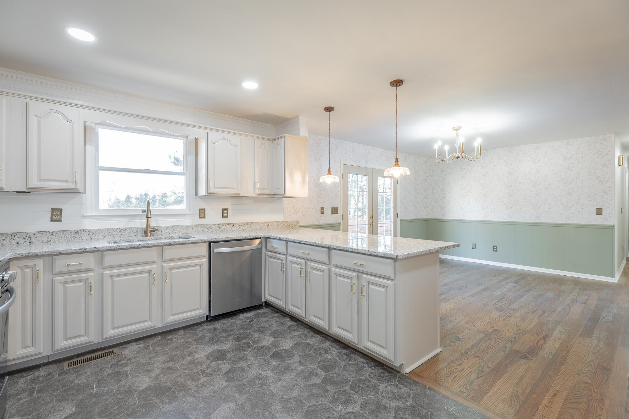 114 Mountain View Drive