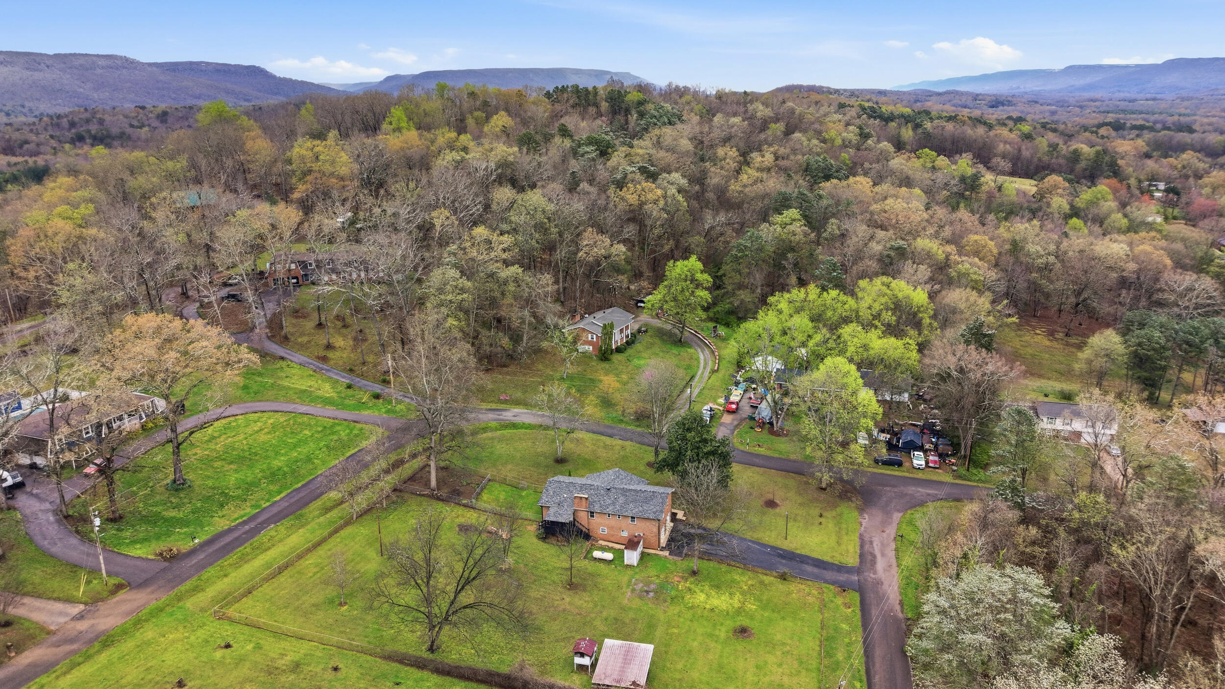 379 Pleasant View Circle