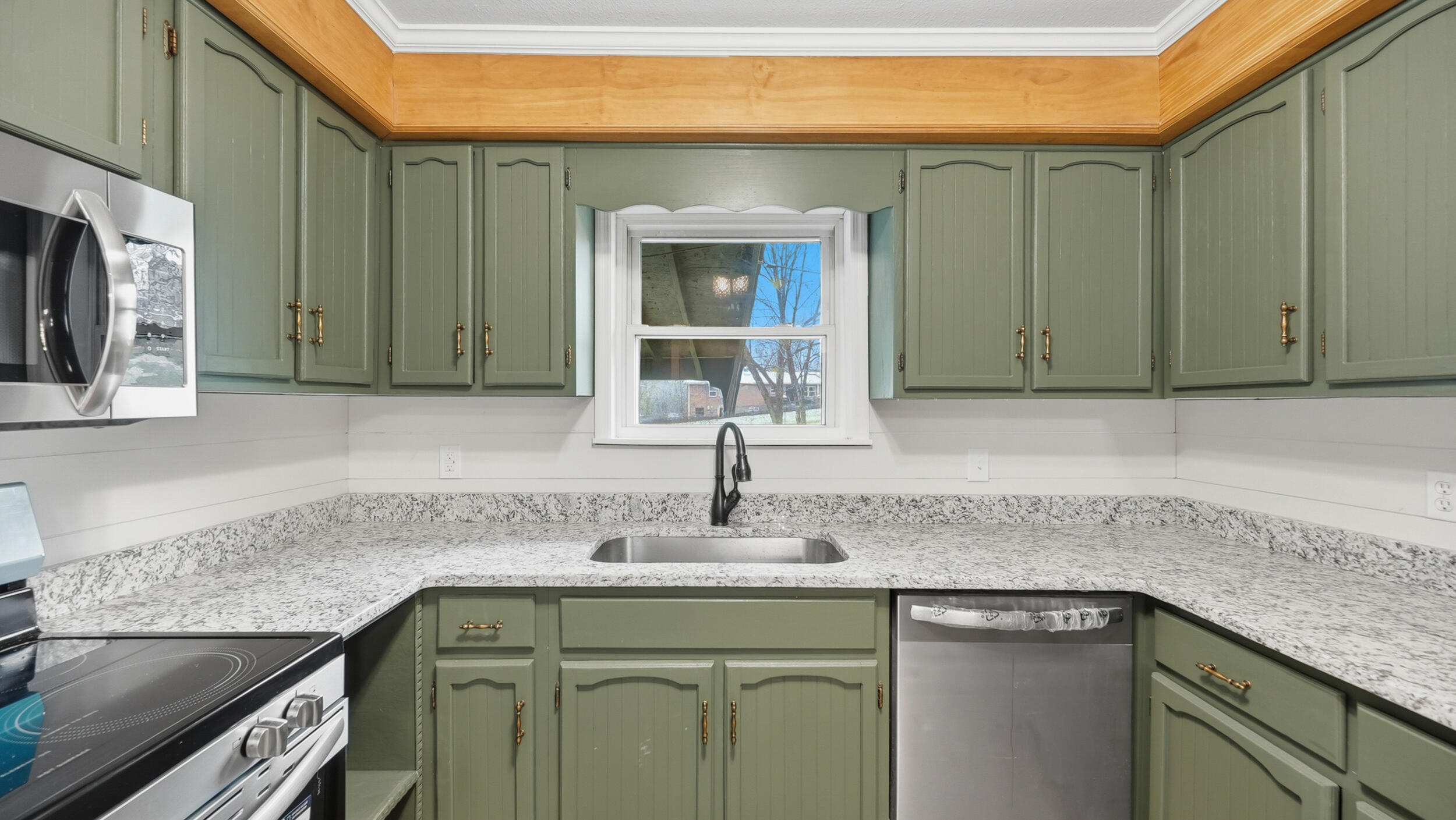 379 Pleasant View Circle