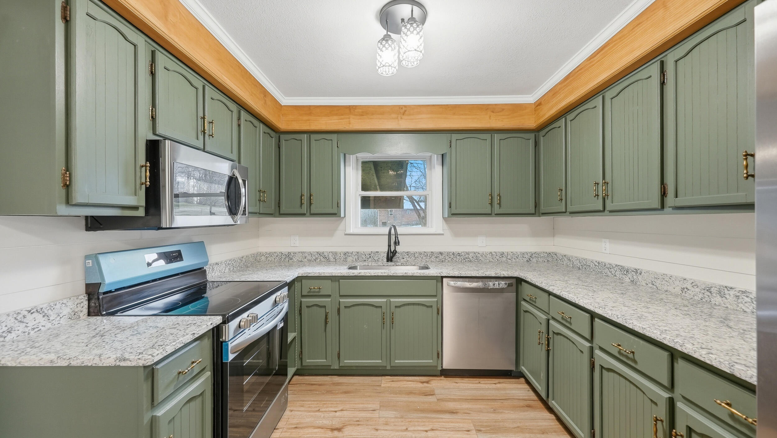379 Pleasant View Circle