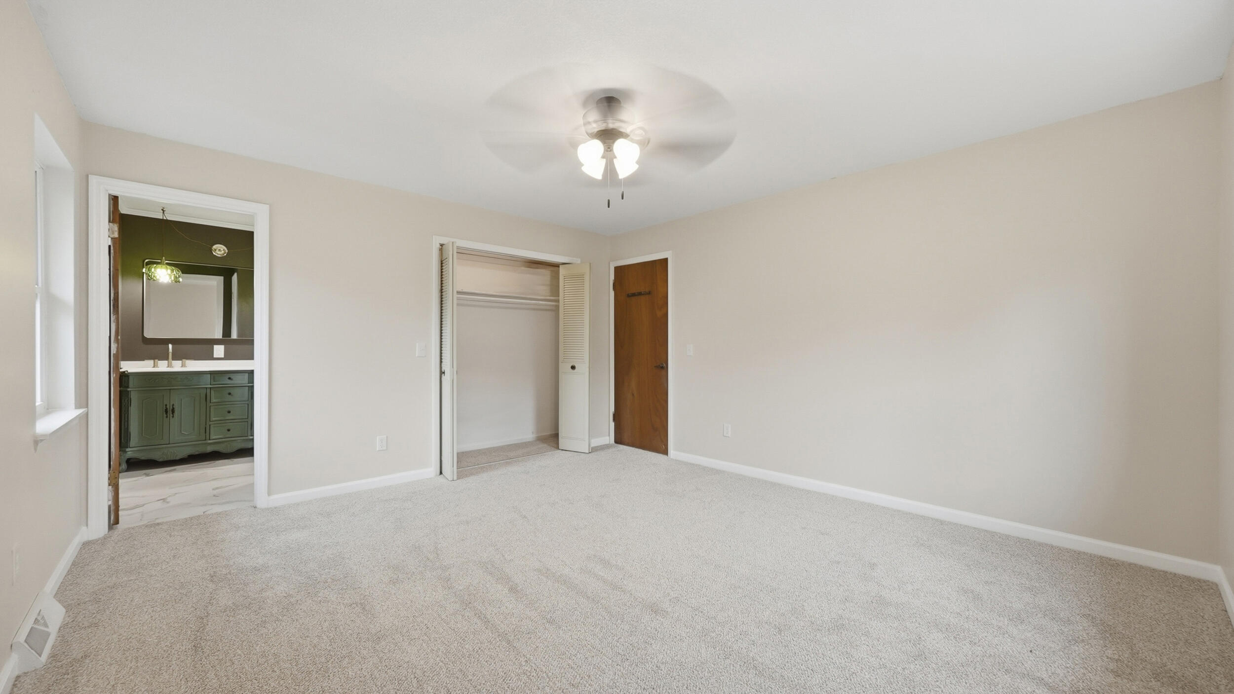 379 Pleasant View Circle
