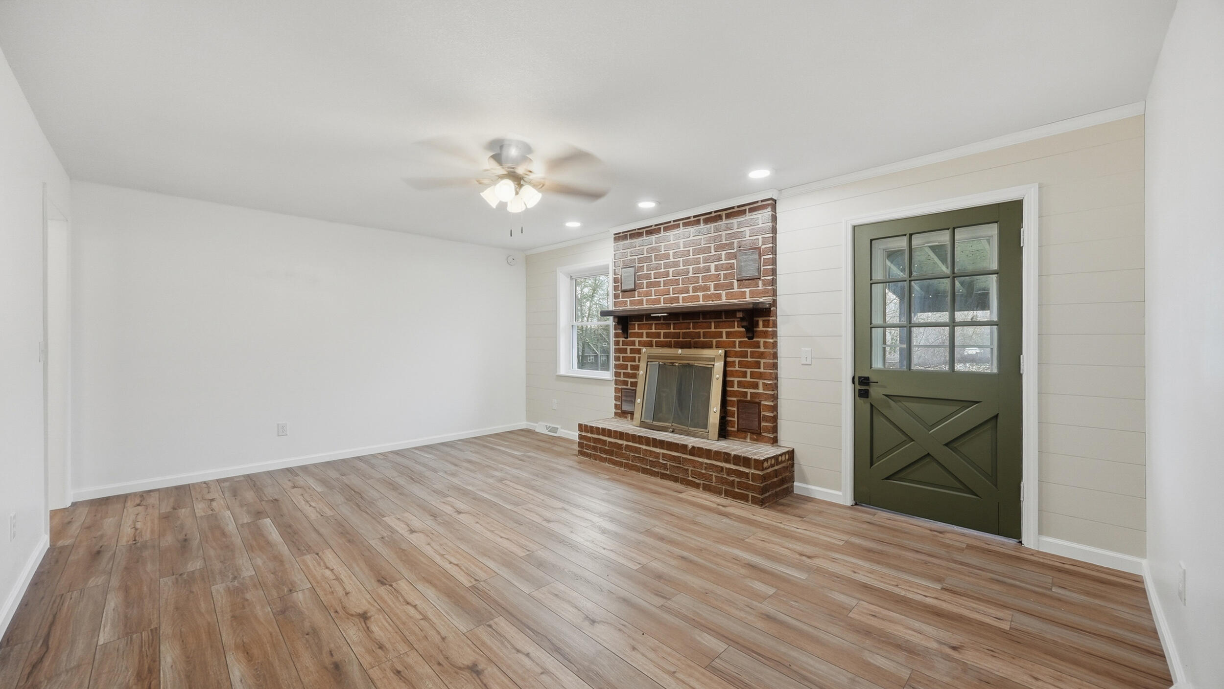 379 Pleasant View Circle