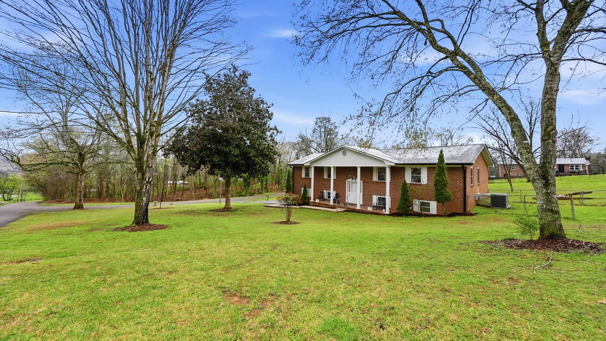 379 Pleasant View Circle