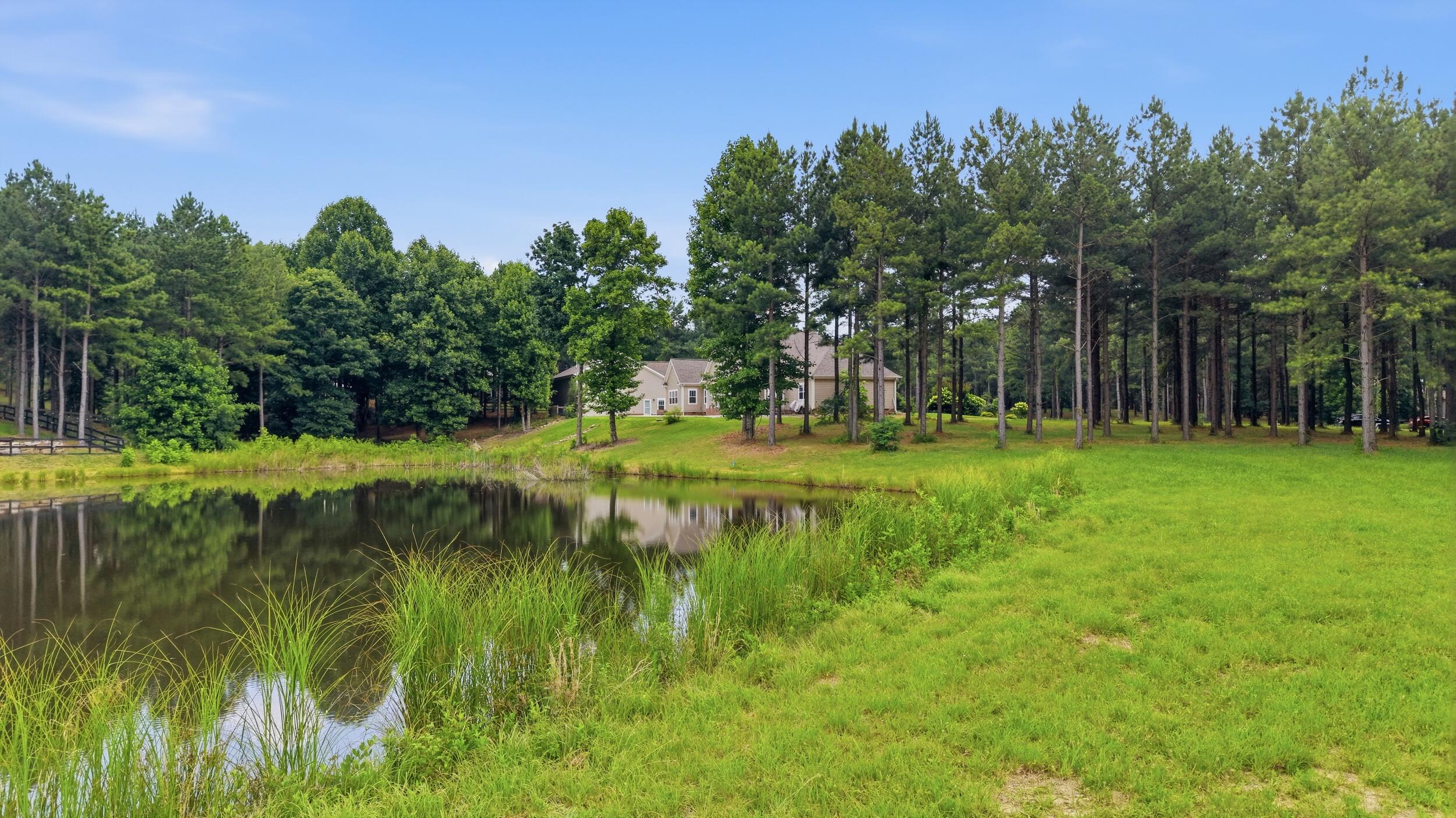 975 Cumberland Circle