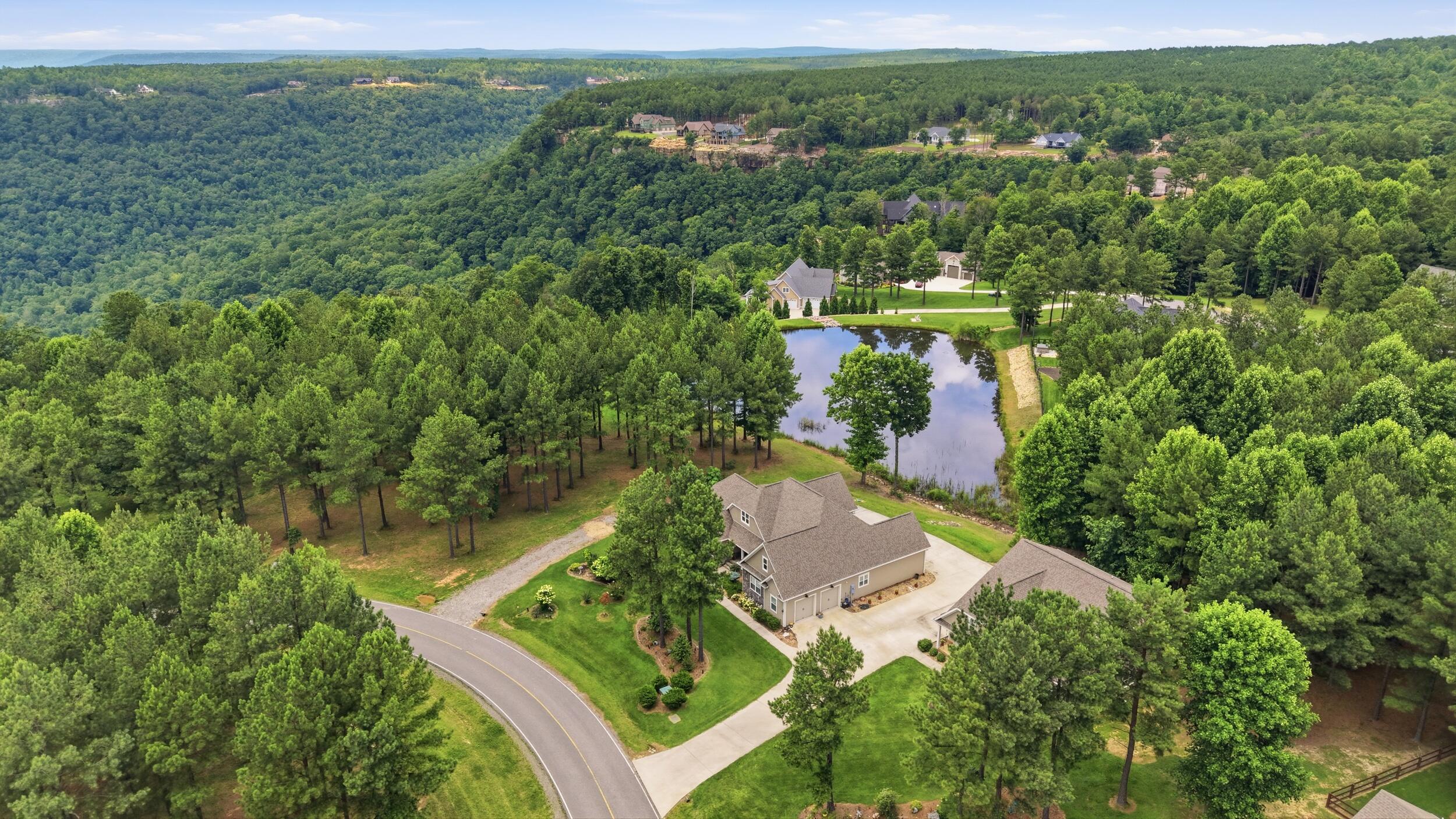 975 Cumberland Circle