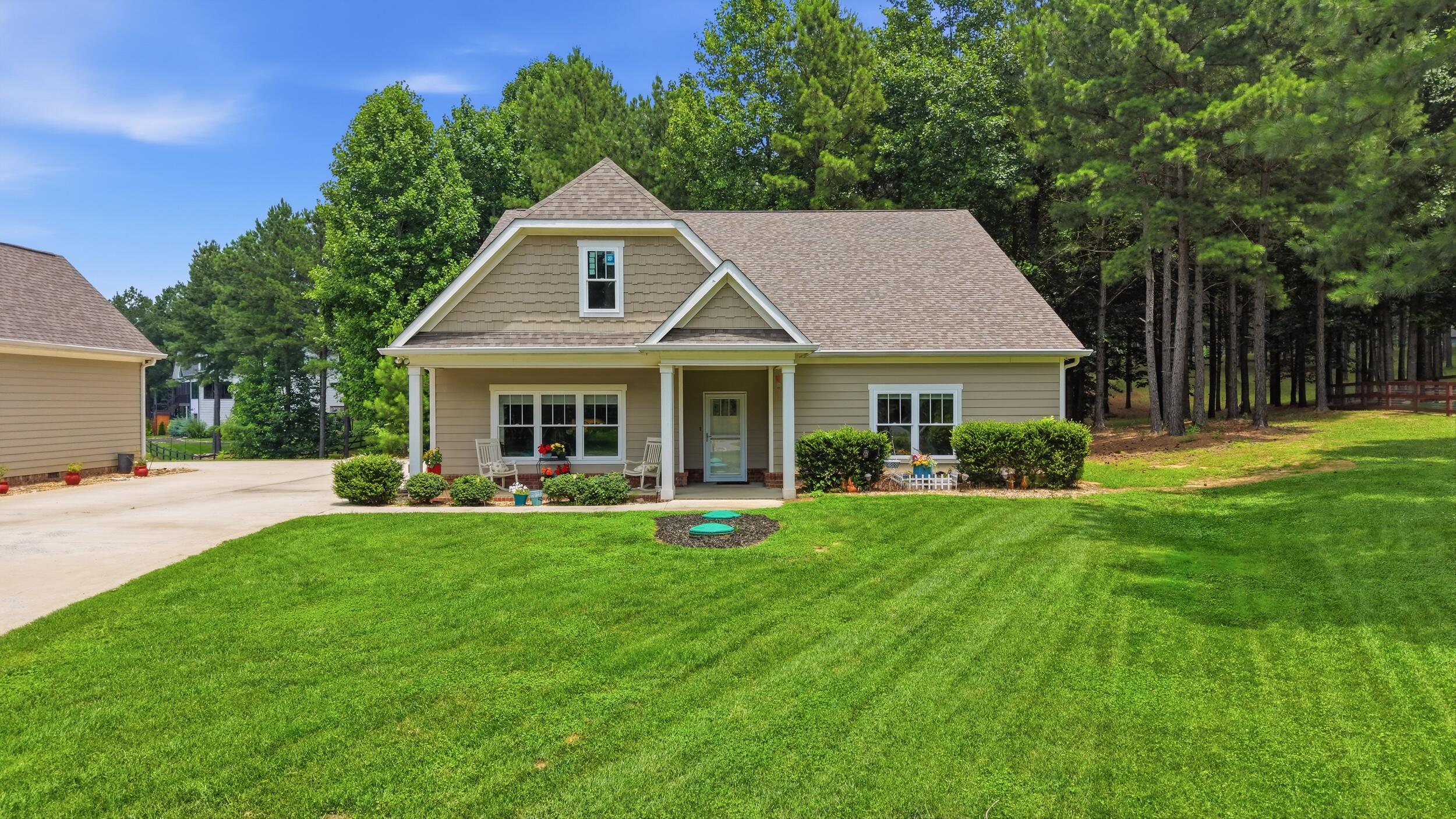 975 Cumberland Circle