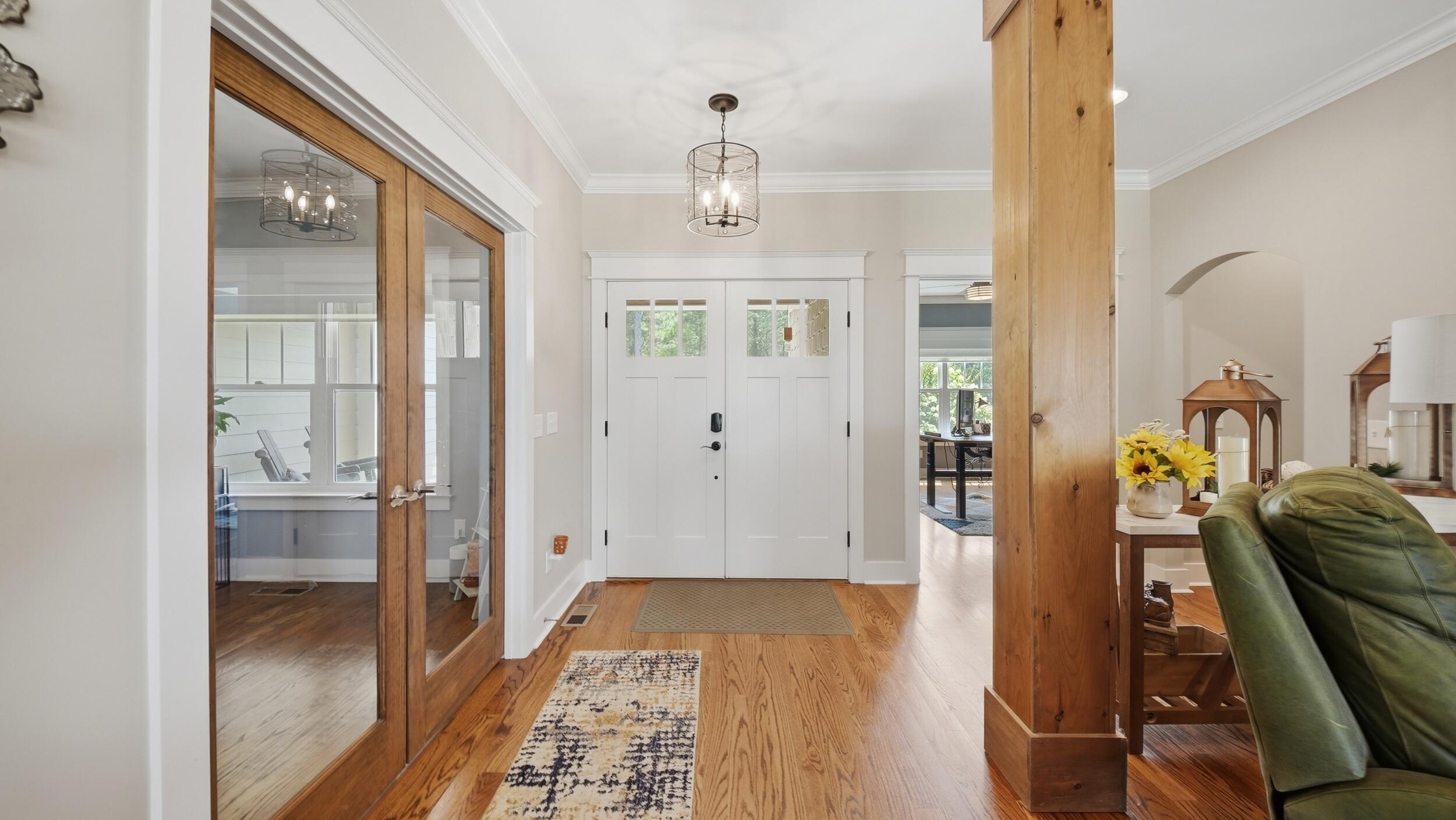 975 Cumberland Circle