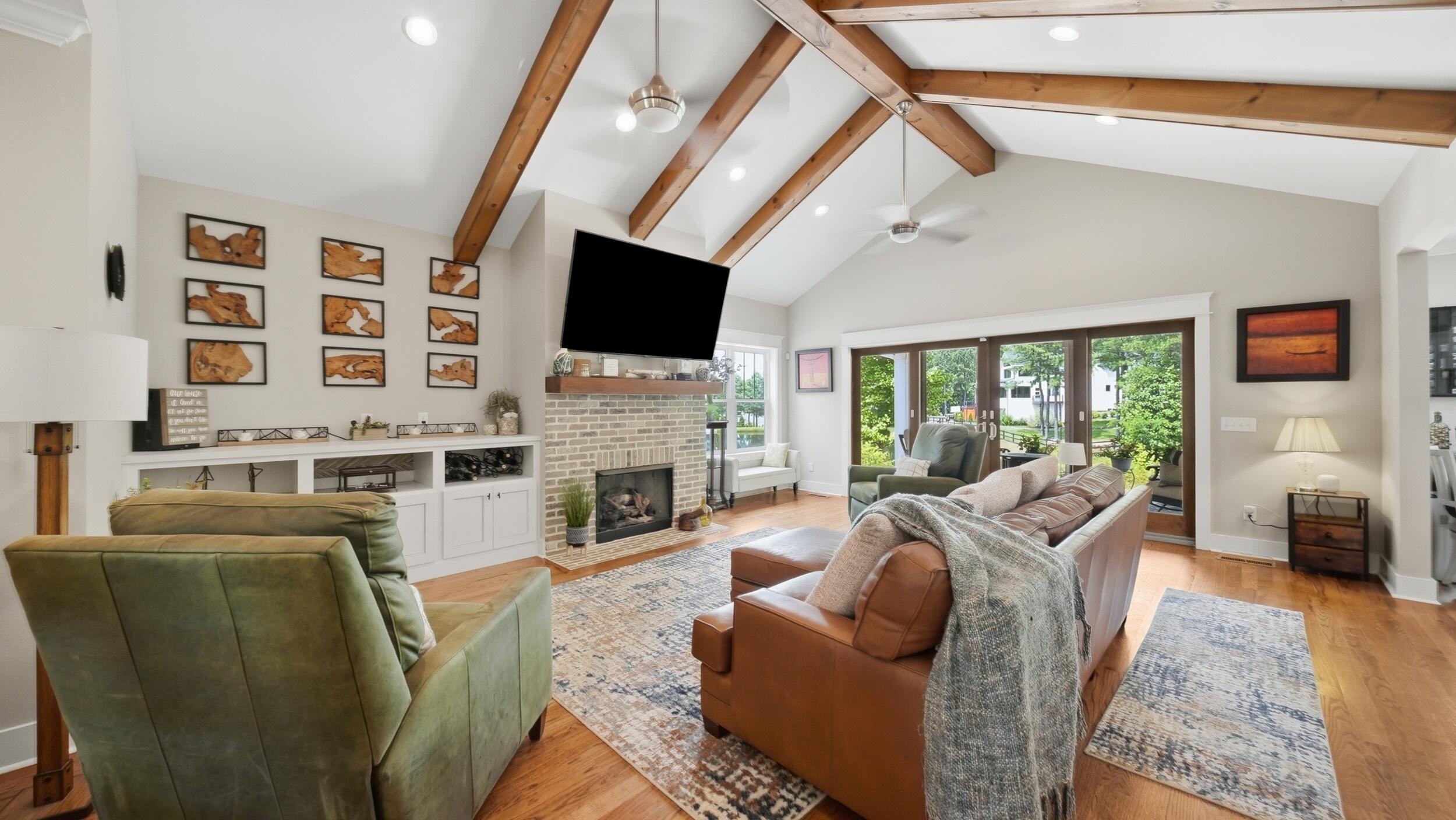 975 Cumberland Circle