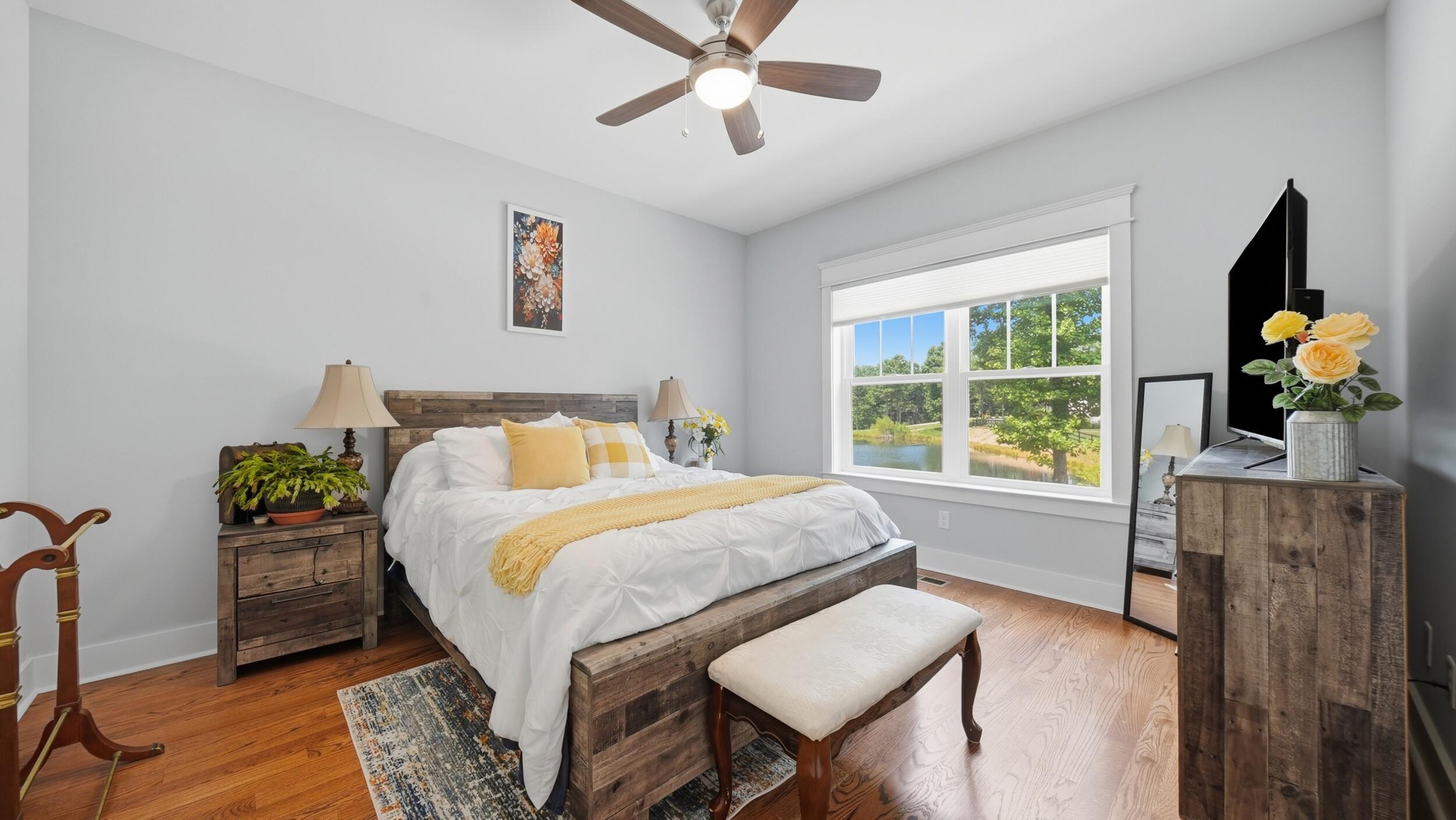 975 Cumberland Circle
