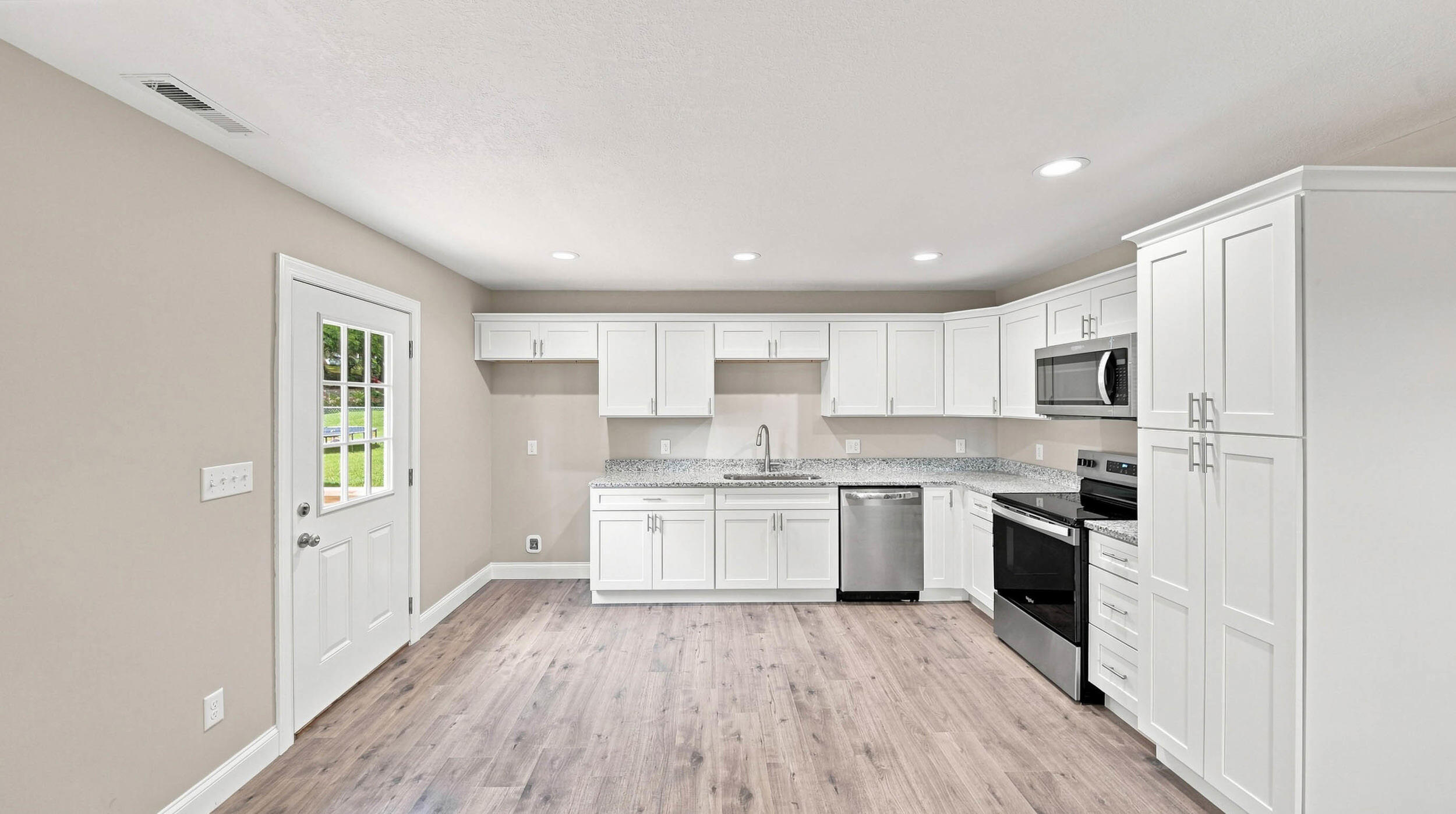 786 Castleview Circle