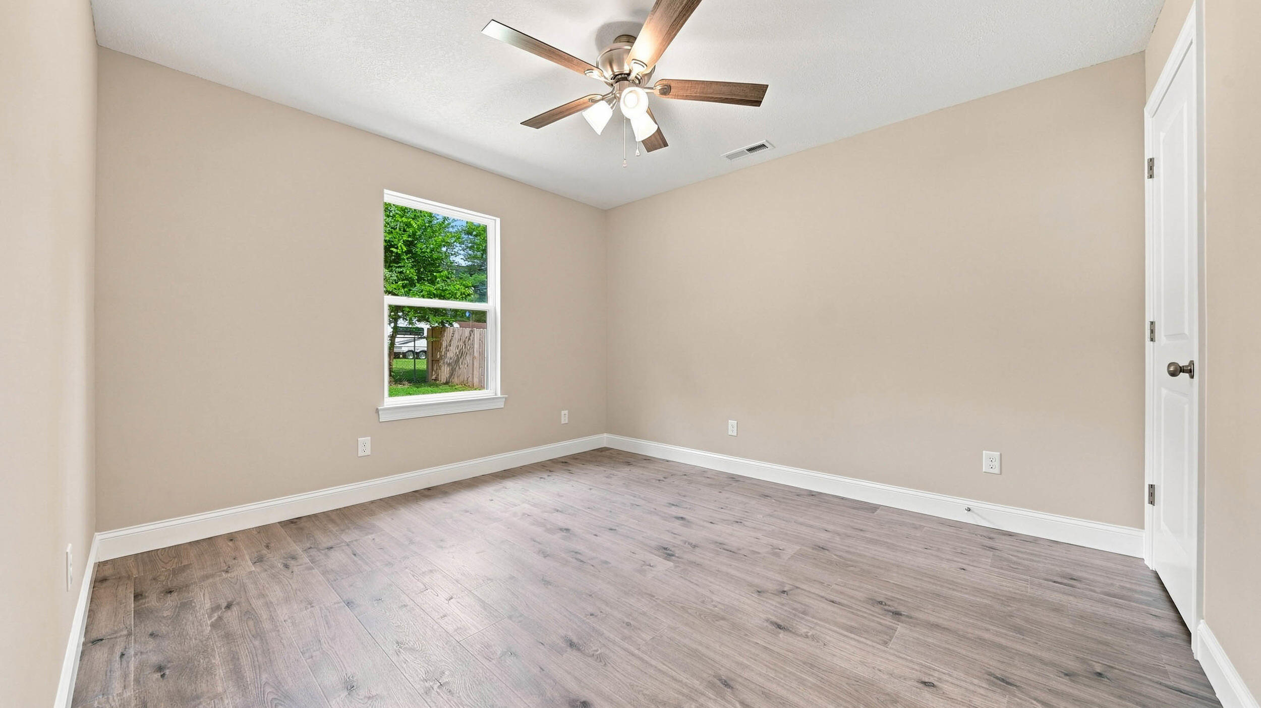 786 Castleview Circle