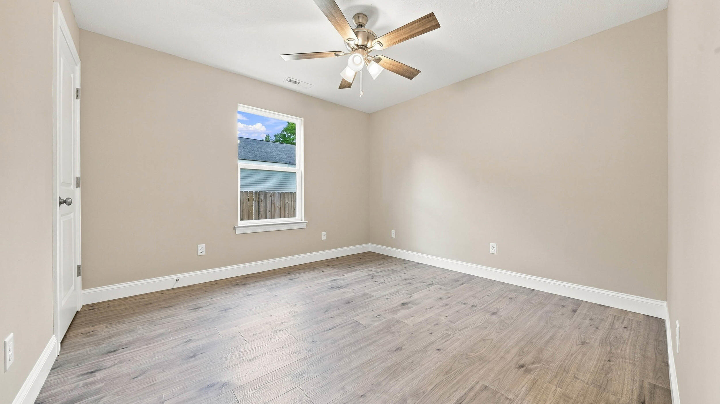 786 Castleview Circle