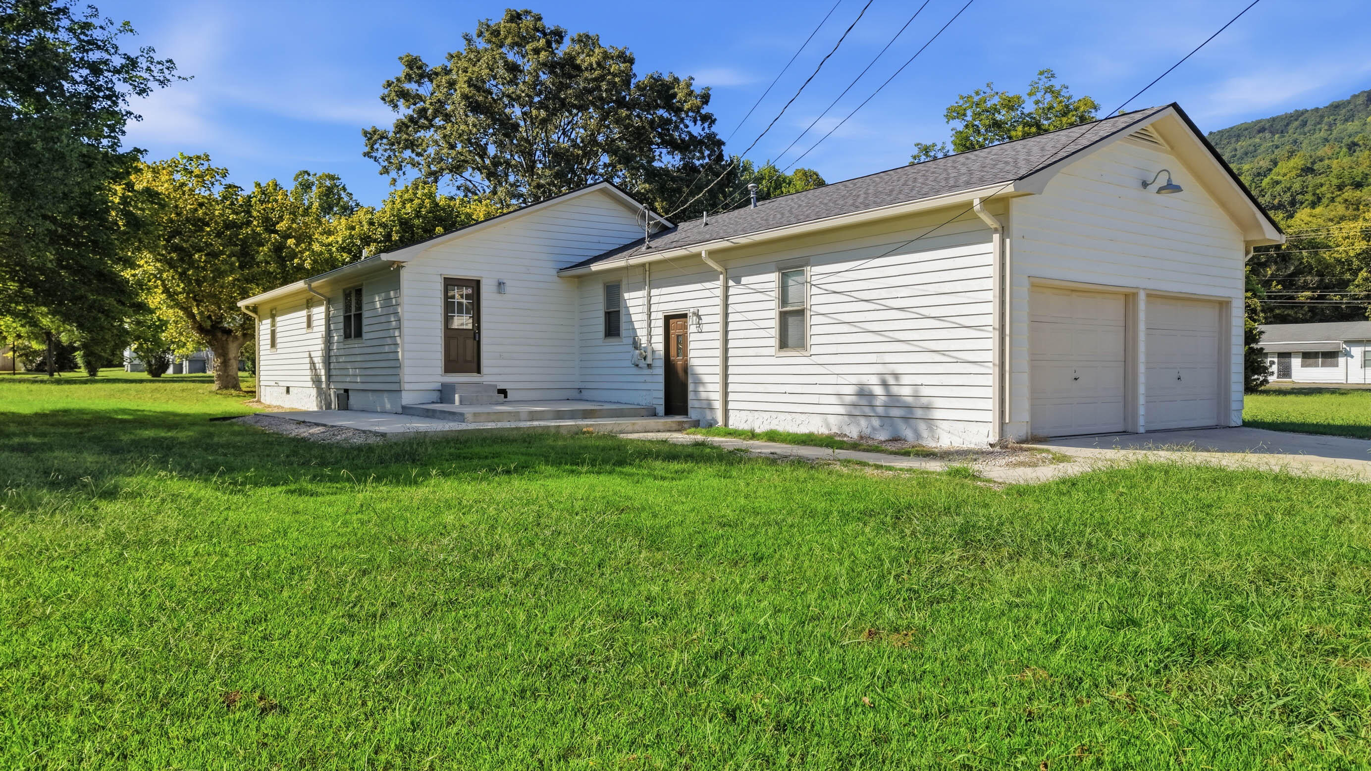 711 2nd Street