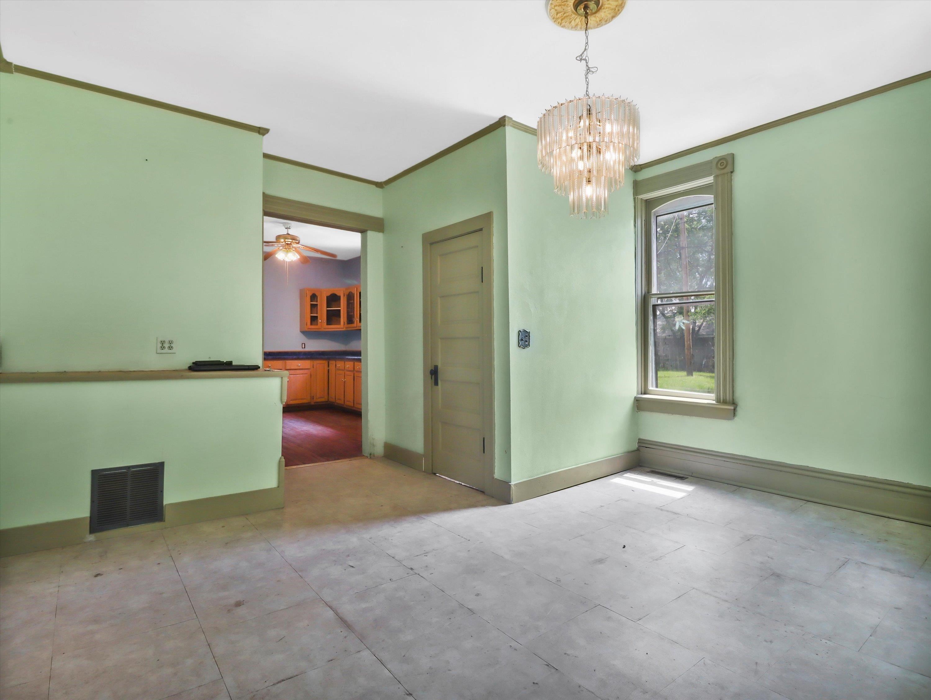 318 W Albert Street