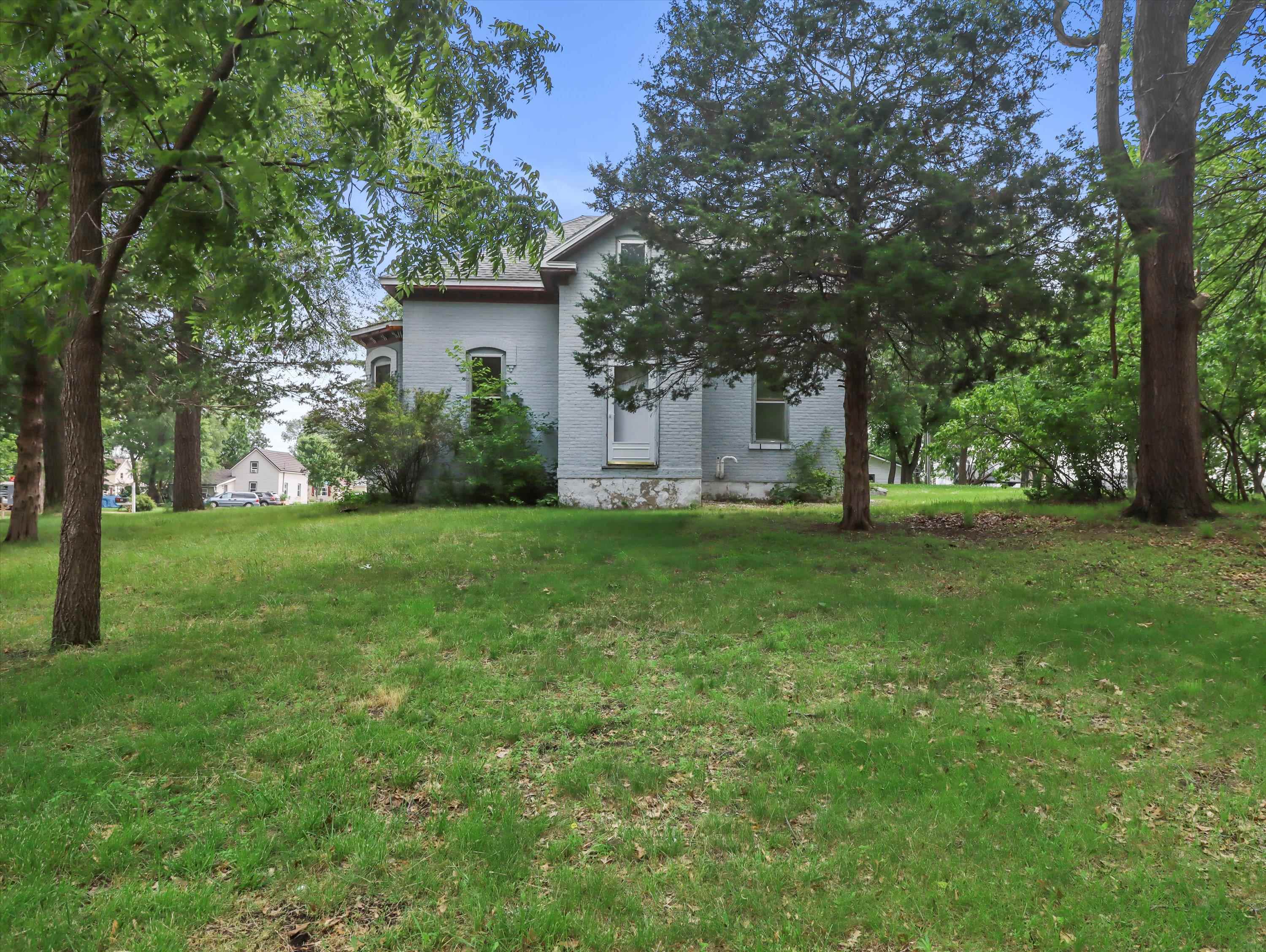 318 W Albert Street