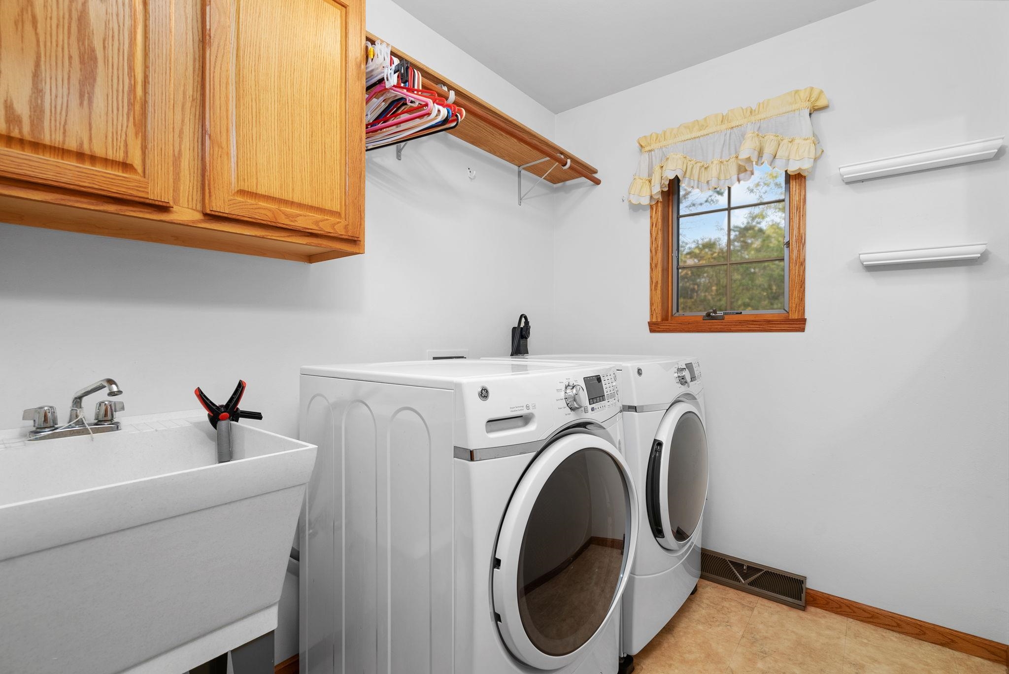 1874 S Dixie Court