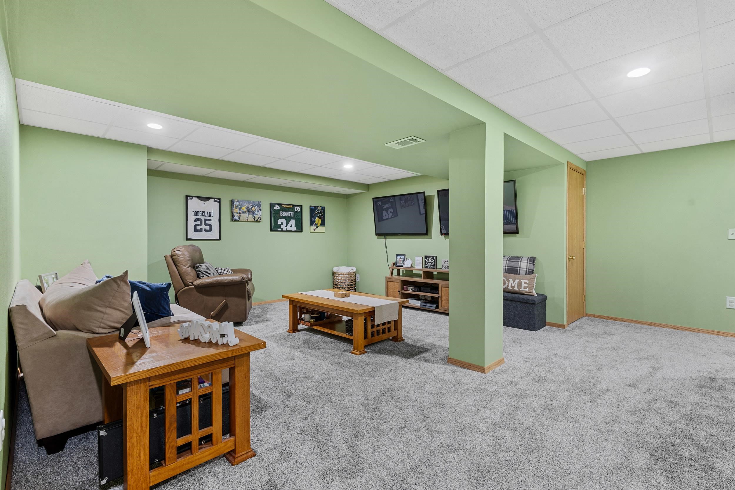 1225 Forestedge Drive